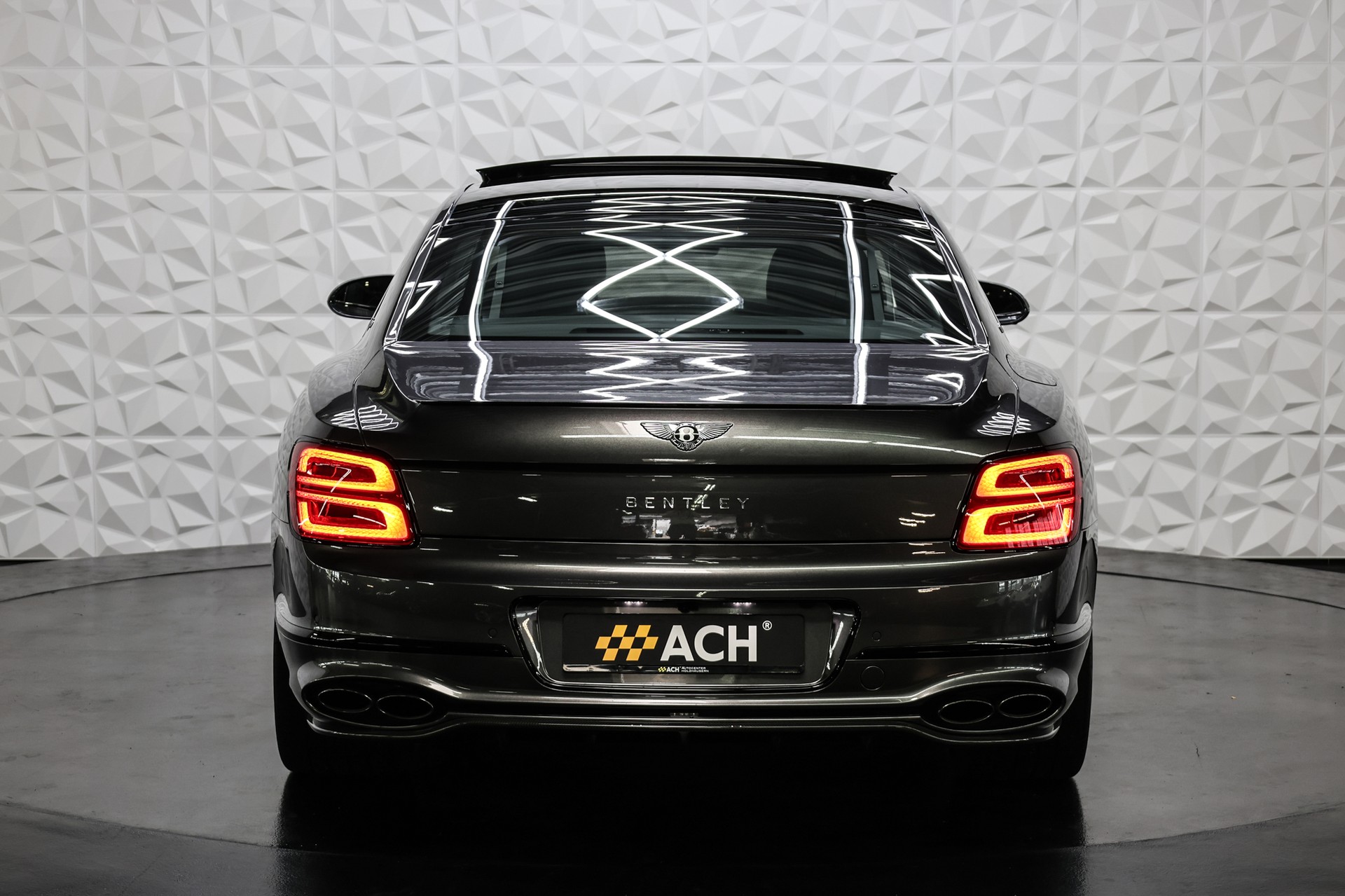 BENTLEY Flying Spur 4.0 V8 First Edition-image-4
