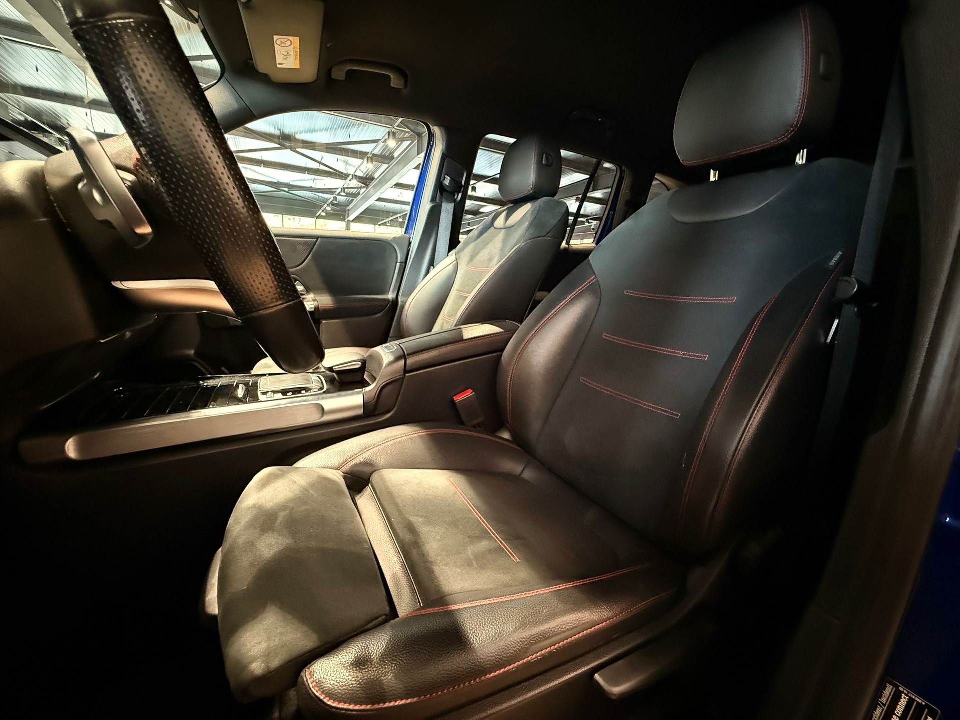 MERCEDES-BENZ GLB 220 d 4Matic AMG Line 8G-Tronic-image-10