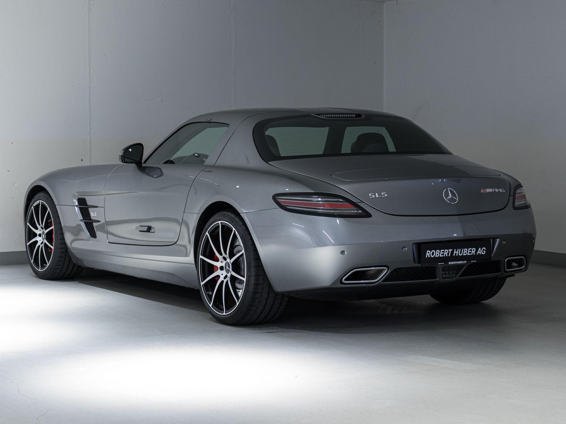 MERCEDES-BENZ SLS 63 AMG GT-image-3