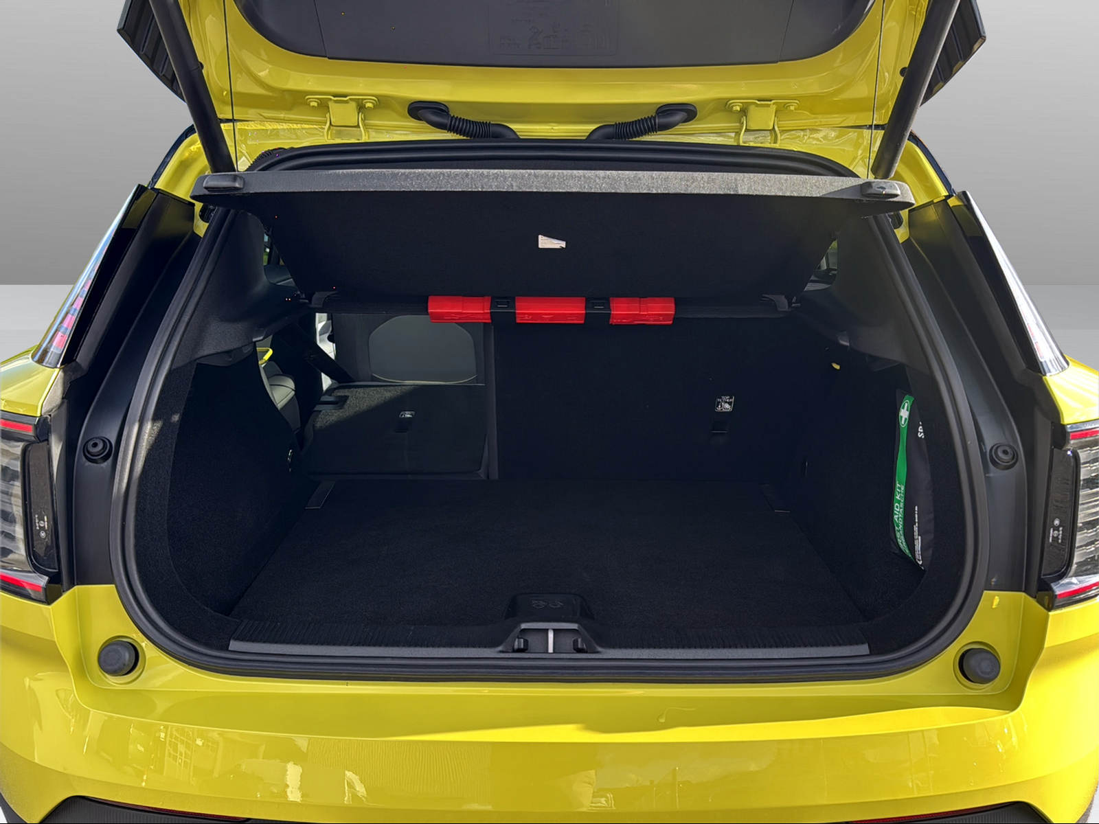 VOLVO EX 30 E60 Ultra-image-15