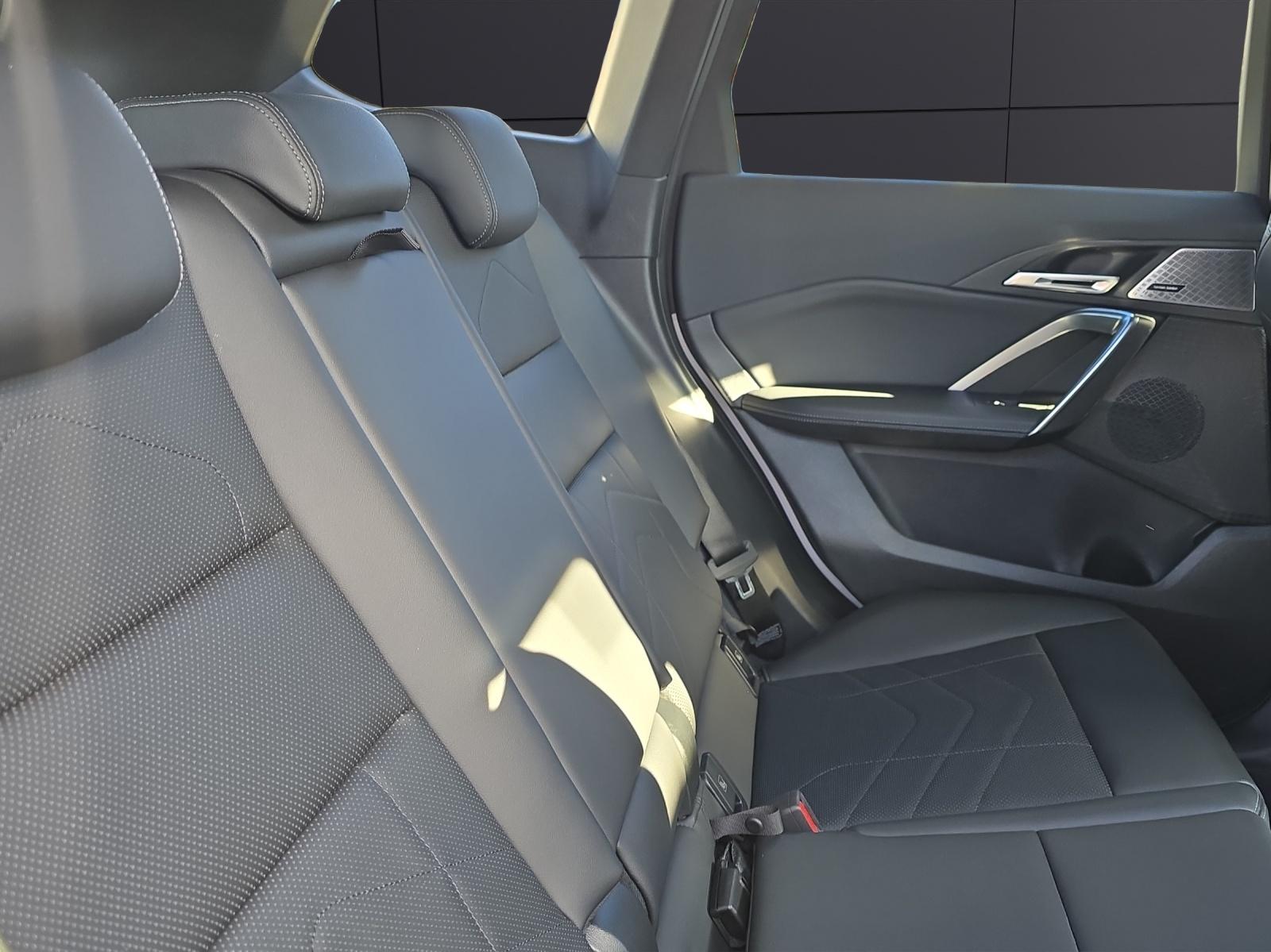 BMW X1 23i xDrive M Sport-image-11