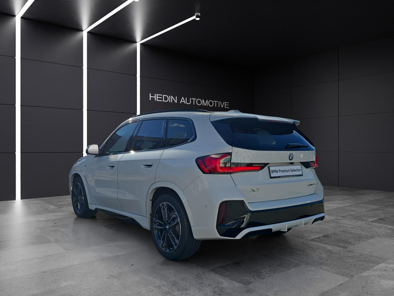 BMW X1 23i xDrive M Sport-image-2