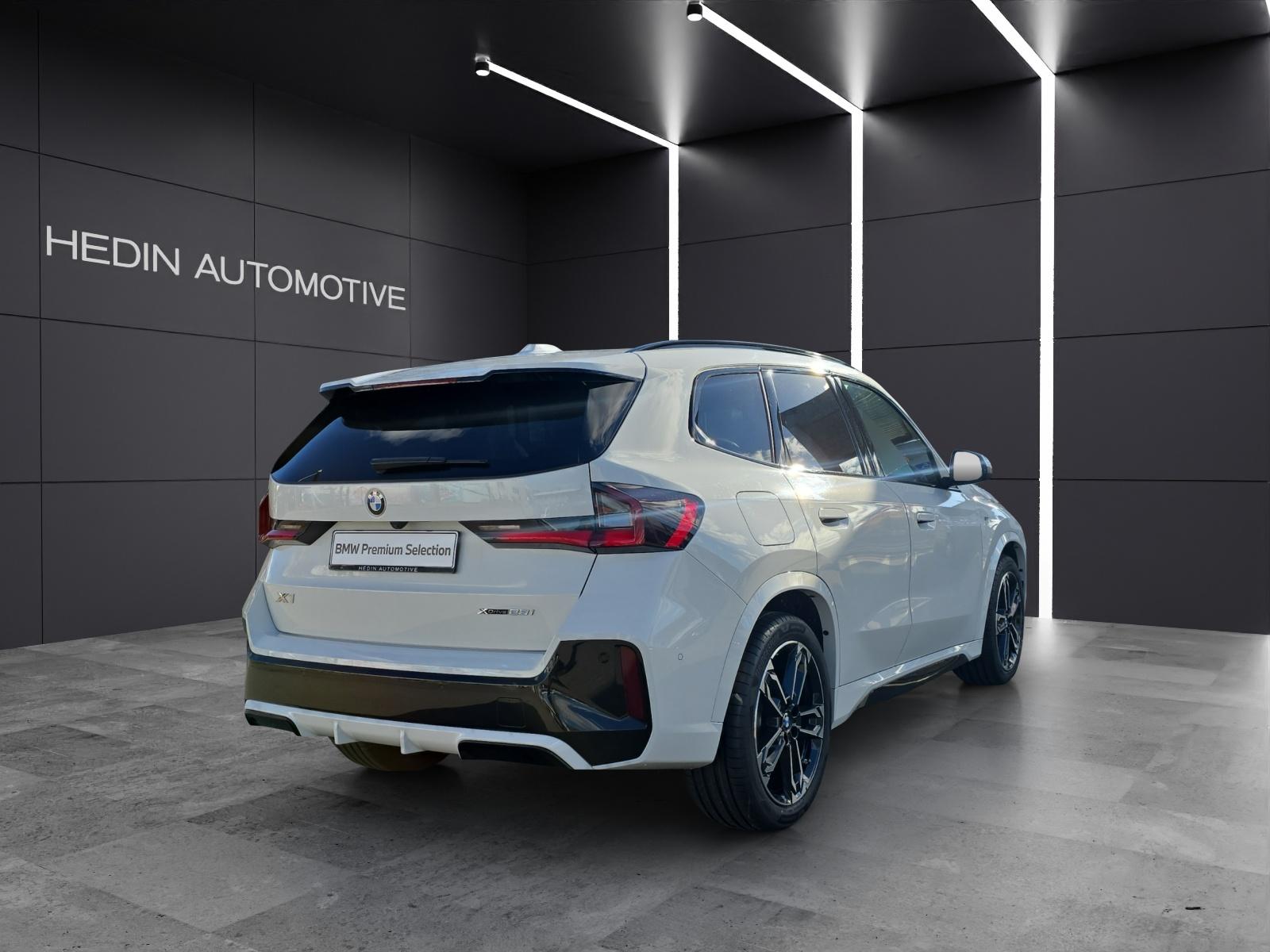 BMW X1 23i xDrive M Sport-image-8