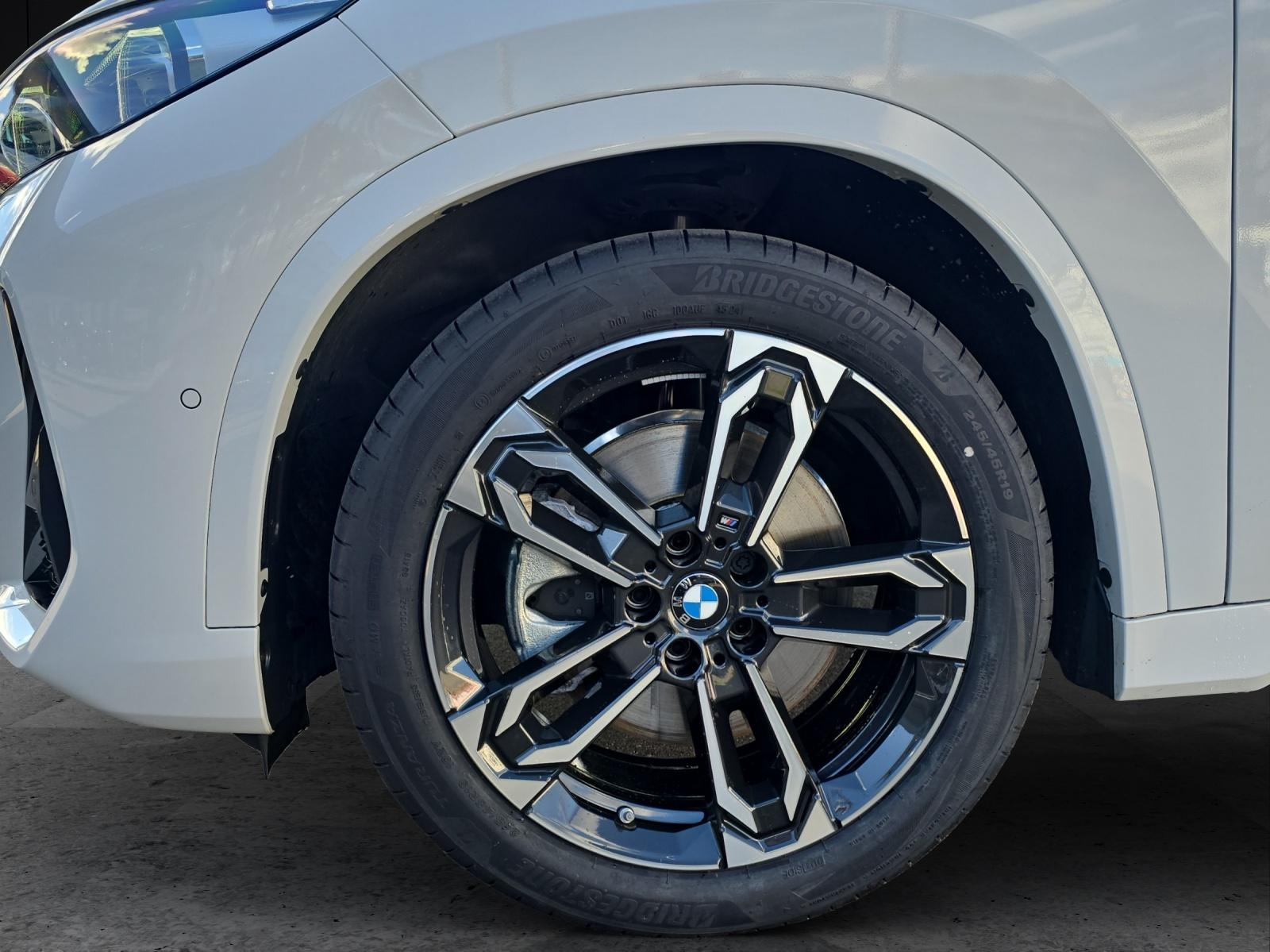 BMW X1 23i xDrive M Sport-image-4