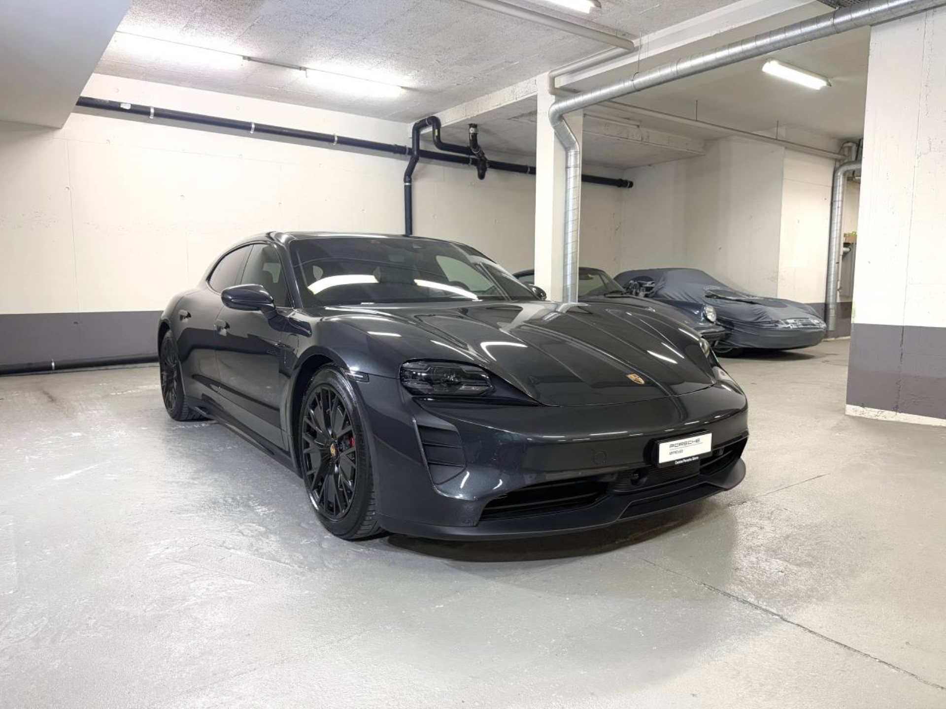 PORSCHE Taycan GTS Sport Turismo (MY23)-image-7
