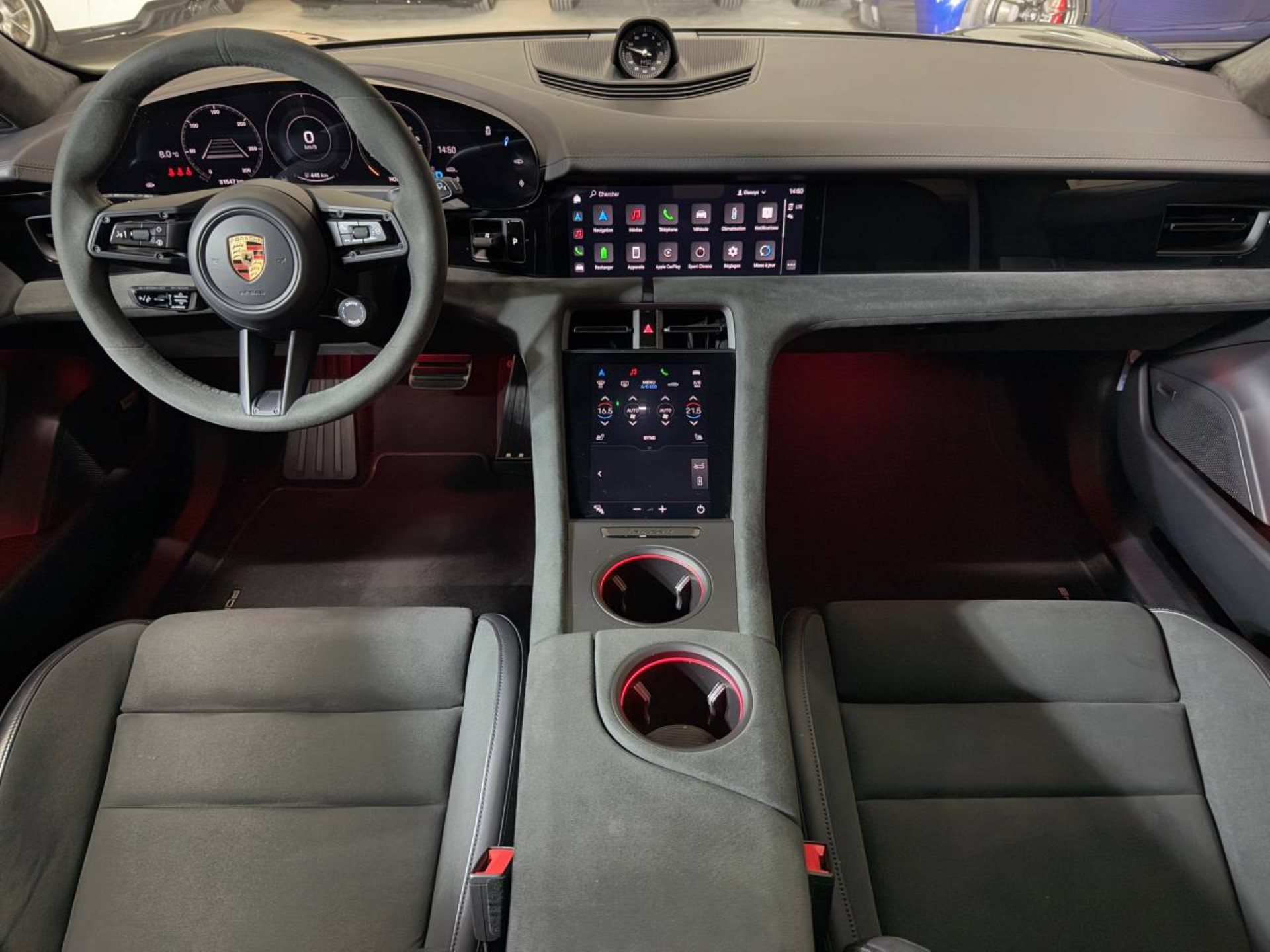 PORSCHE Taycan GTS Sport Turismo (MY23)-image-13