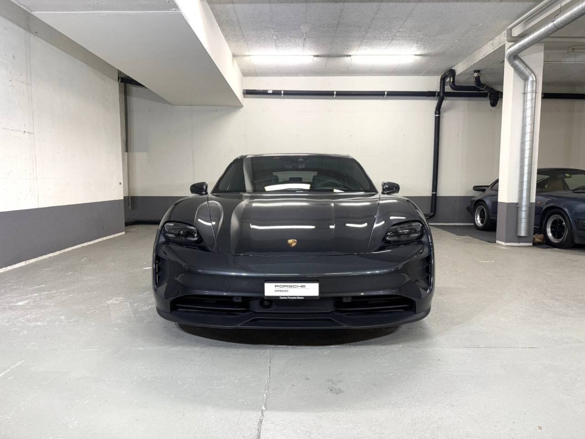 PORSCHE Taycan GTS Sport Turismo (MY23)-image-8