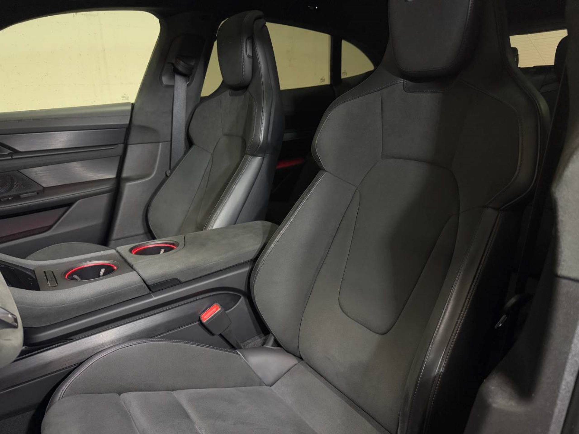 PORSCHE Taycan GTS Sport Turismo (MY23)-image-4
