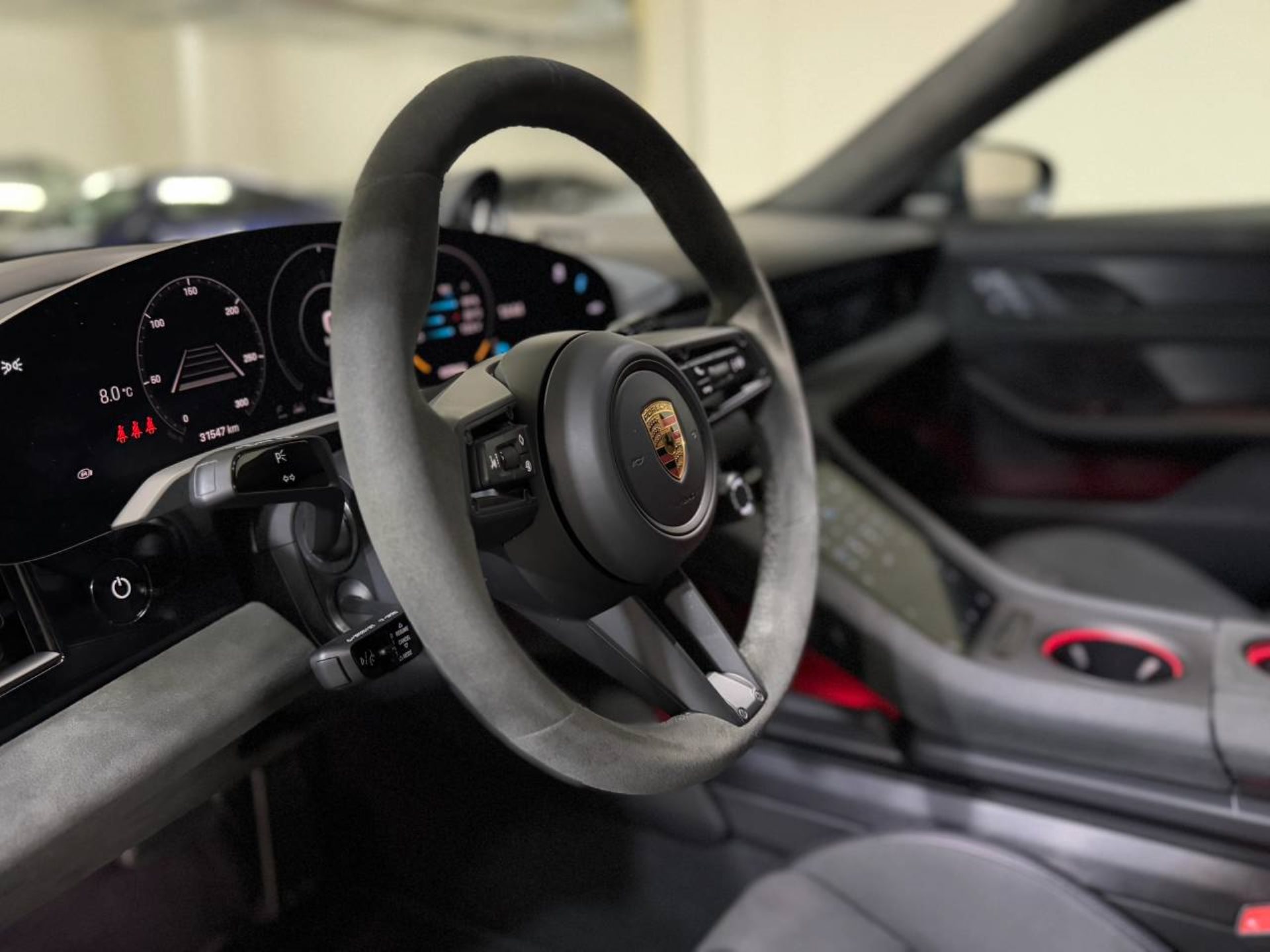 PORSCHE Taycan GTS Sport Turismo (MY23)-image-12