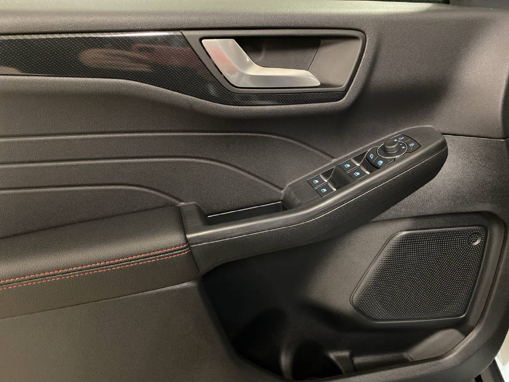 FORD Kuga 2.5 PHEV 243 PS ST-Line X-image-10