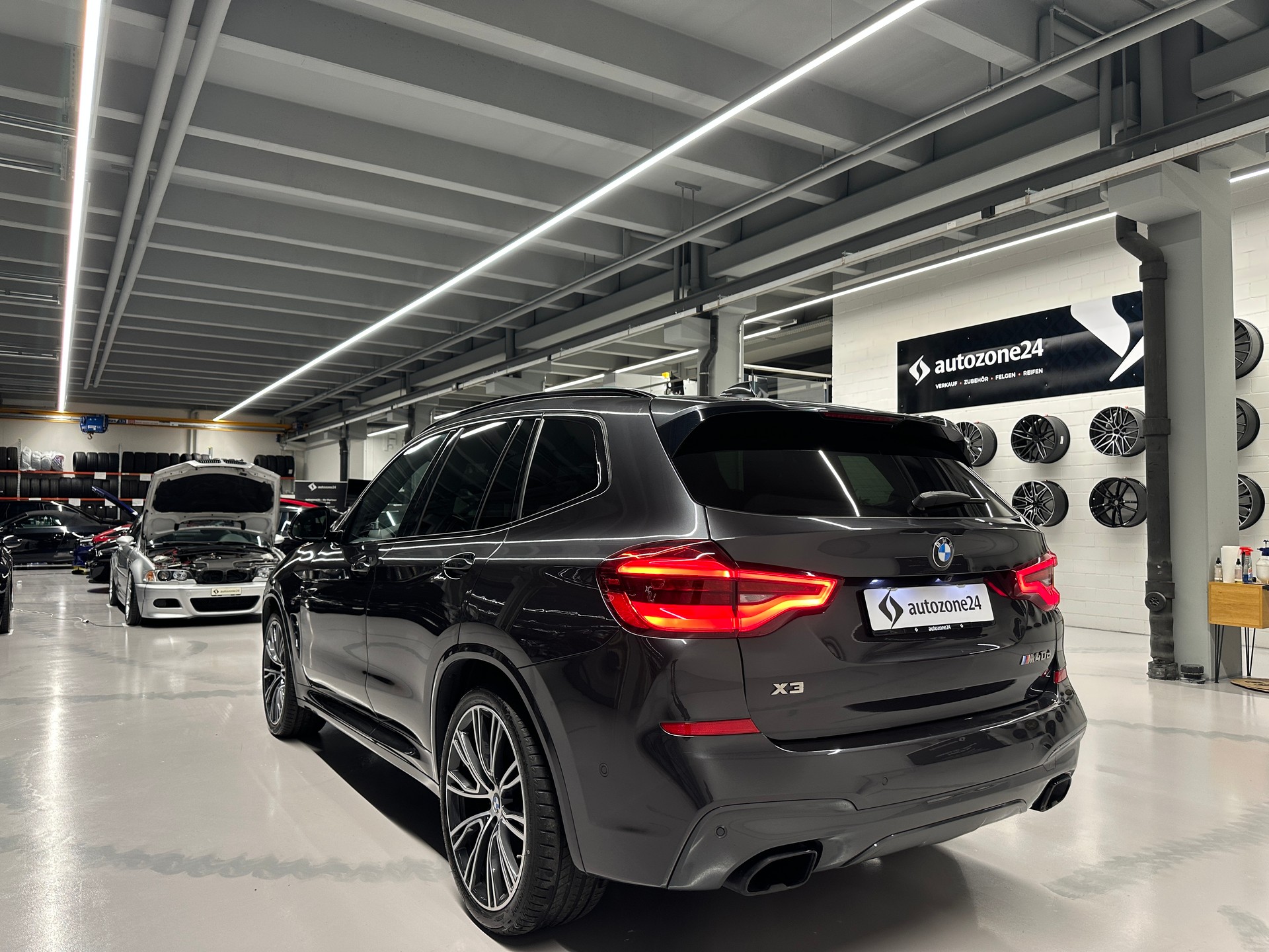 BMW X3 M40d *CH-Auto*Gratis Service*Sitzbelüftung*Panorama*Sitzheizung im Fond*Driving Assistant Pro*-image-11