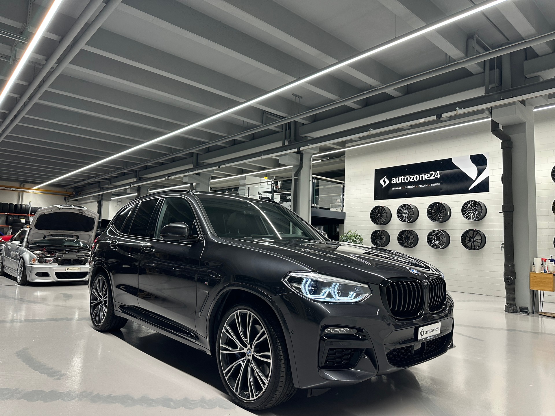 BMW X3 M40d *CH-Auto*Gratis Service*Sitzbelüftung*Panorama*Sitzheizung im Fond*Driving Assistant Pro*-image-6