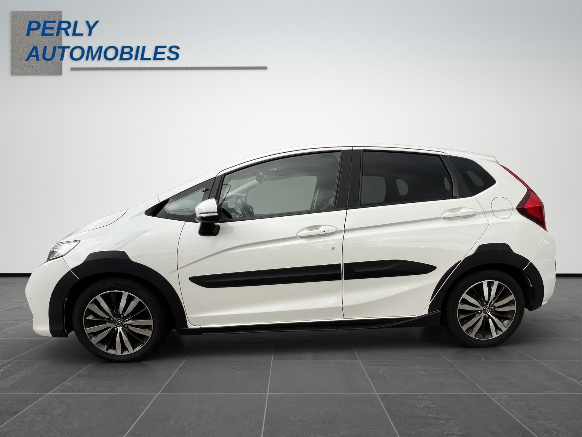 HONDA Jazz 1.3i-VTEC Elegance-showroom-element-2