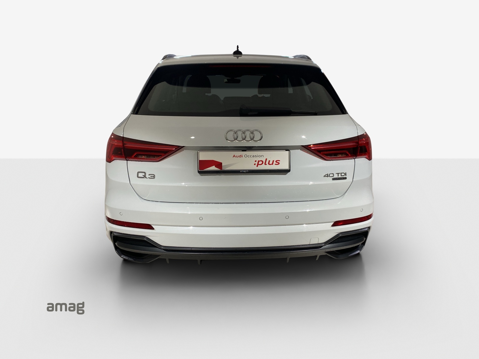 AUDI Q3 40 TDI S line Attraction quattro S-tronic-image-3