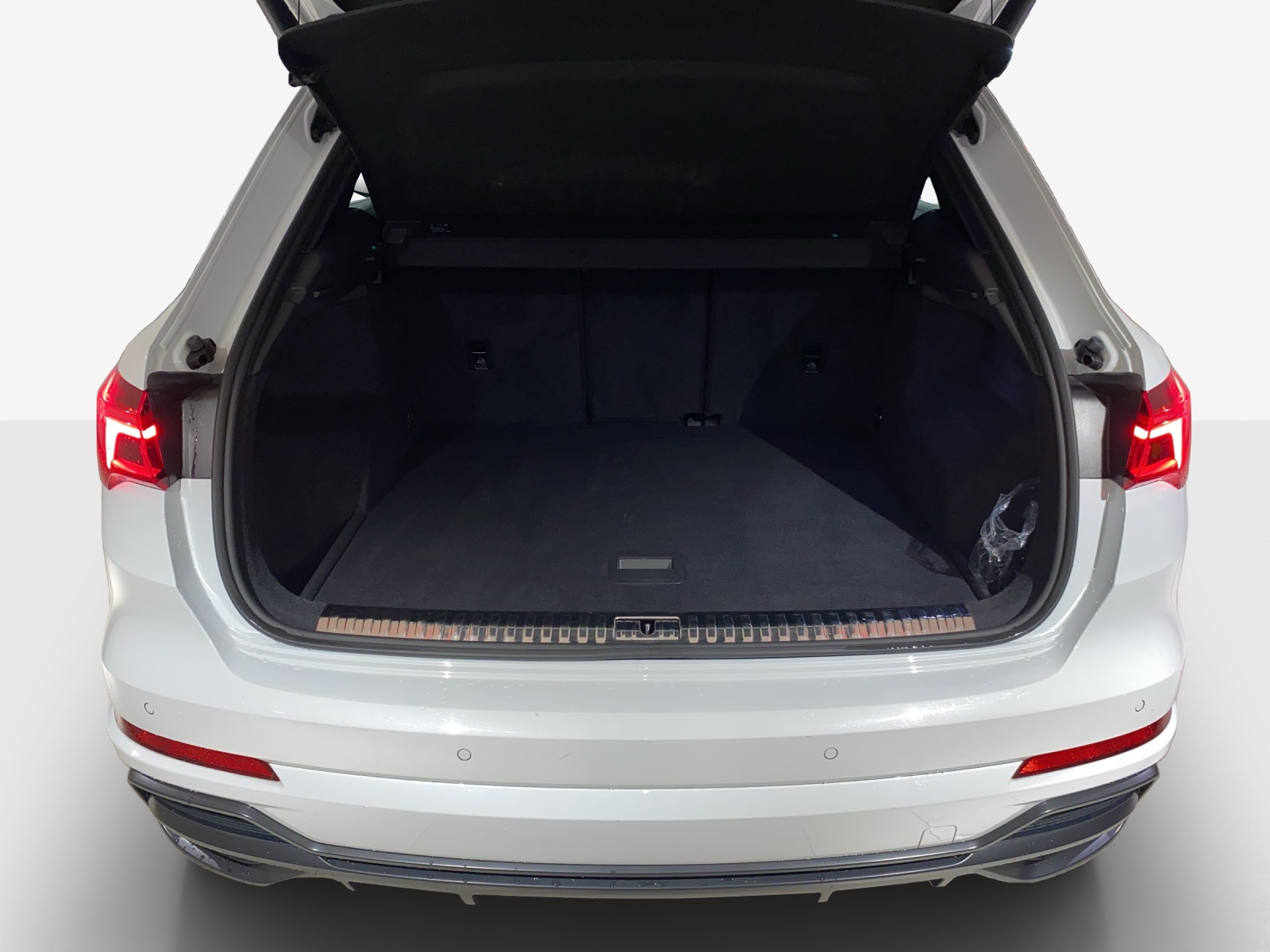 AUDI Q3 40 TDI S line Attraction quattro S-tronic-image-12
