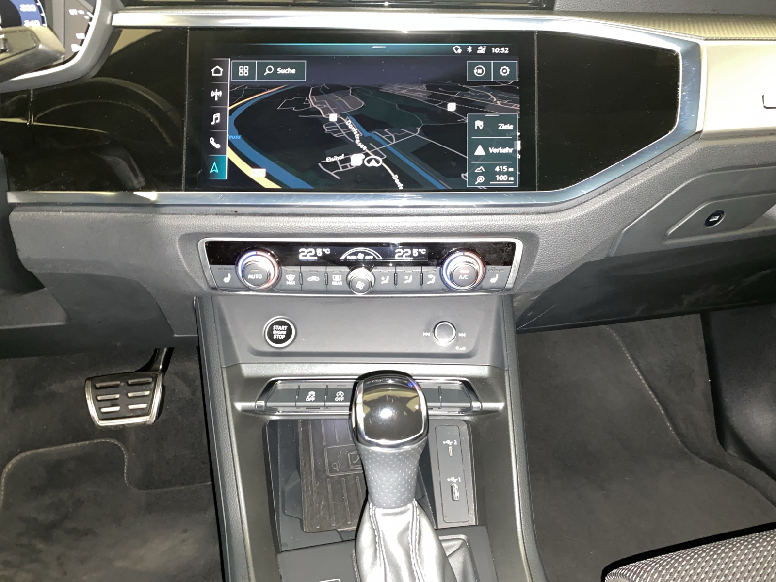 AUDI Q3 40 TDI S line Attraction quattro S-tronic-image-10