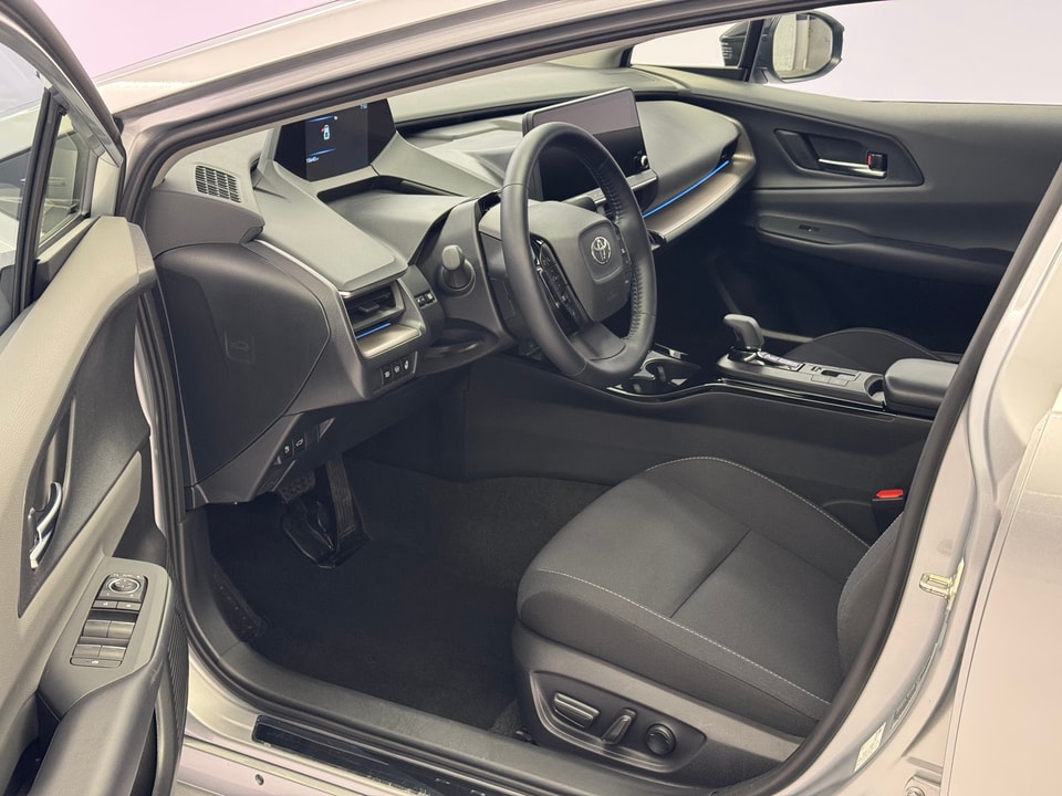 Prius Plug-in Hybrid 2.0 Style