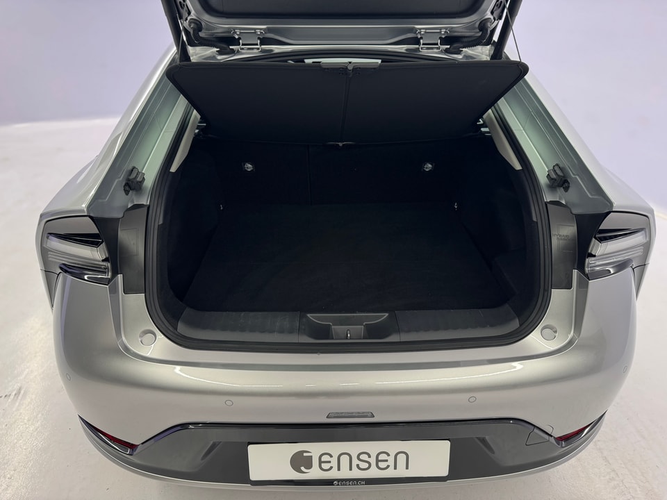 Prius Plug-in Hybrid 2.0 Style