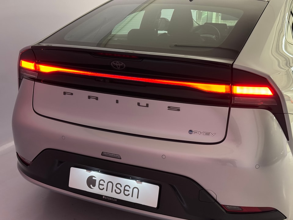 Prius Plug-in Hybrid 2.0 Style