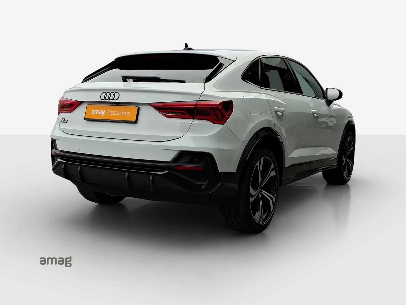 AUDI Q3 Sportback 35 TFSI S line Attraction S-tronic-image-4