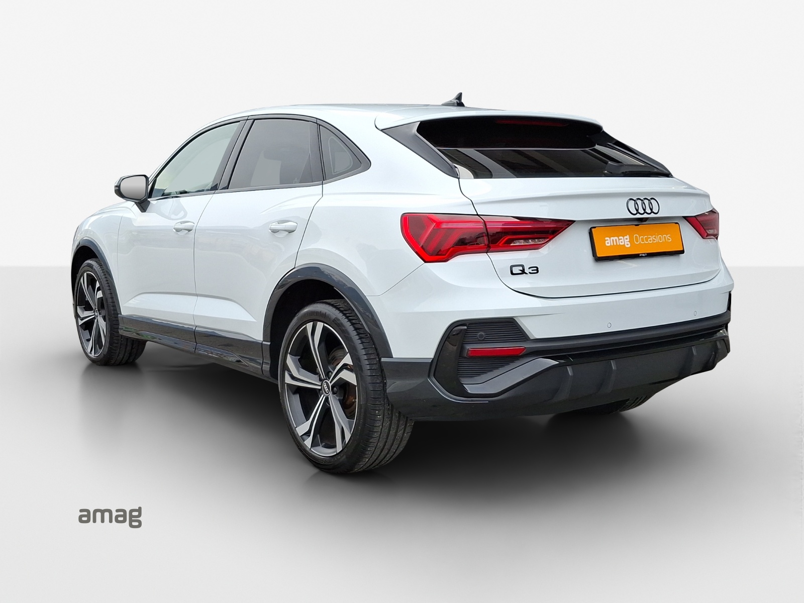 AUDI Q3 Sportback 35 TFSI S line Attraction S-tronic-image-2