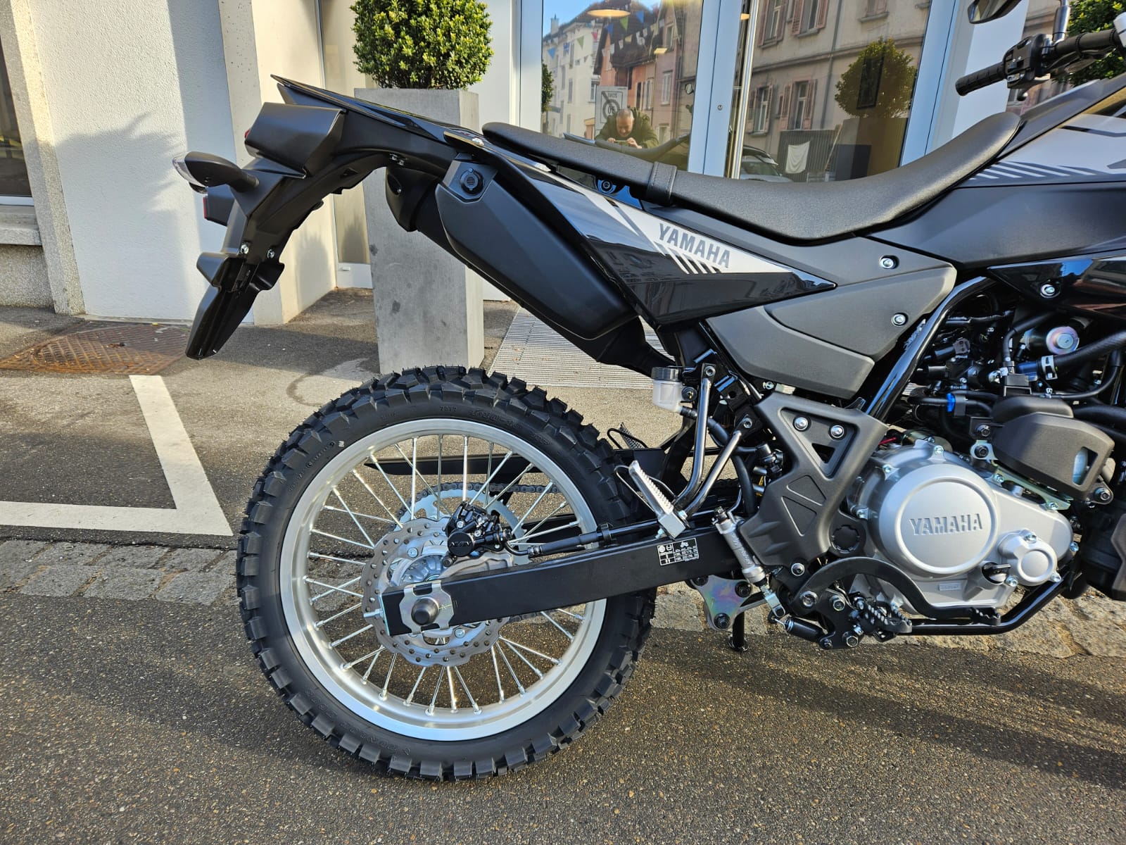 YAMAHA WR 125 R-image-7