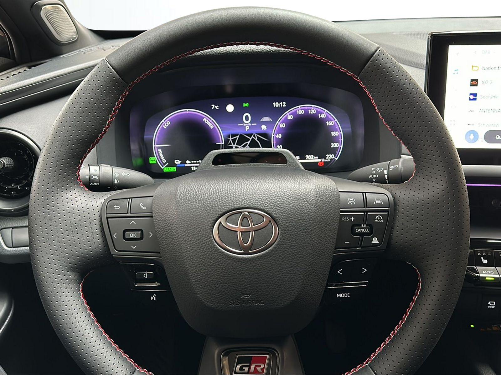 TOYOTA C-HR 2.0 PHEV GR Sport Premiere-image-14