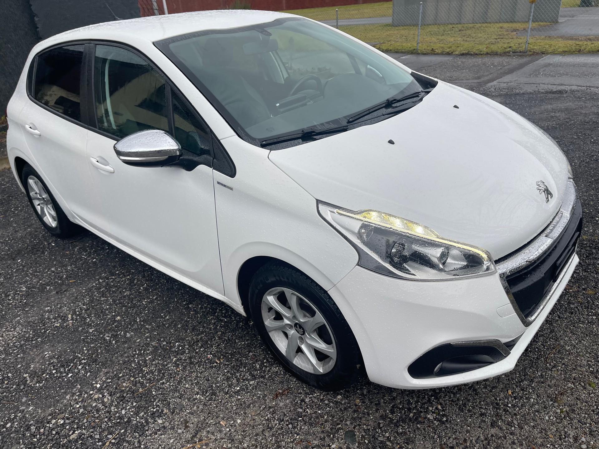 PEUGEOT 208 1.2 PureTech Active-image-3