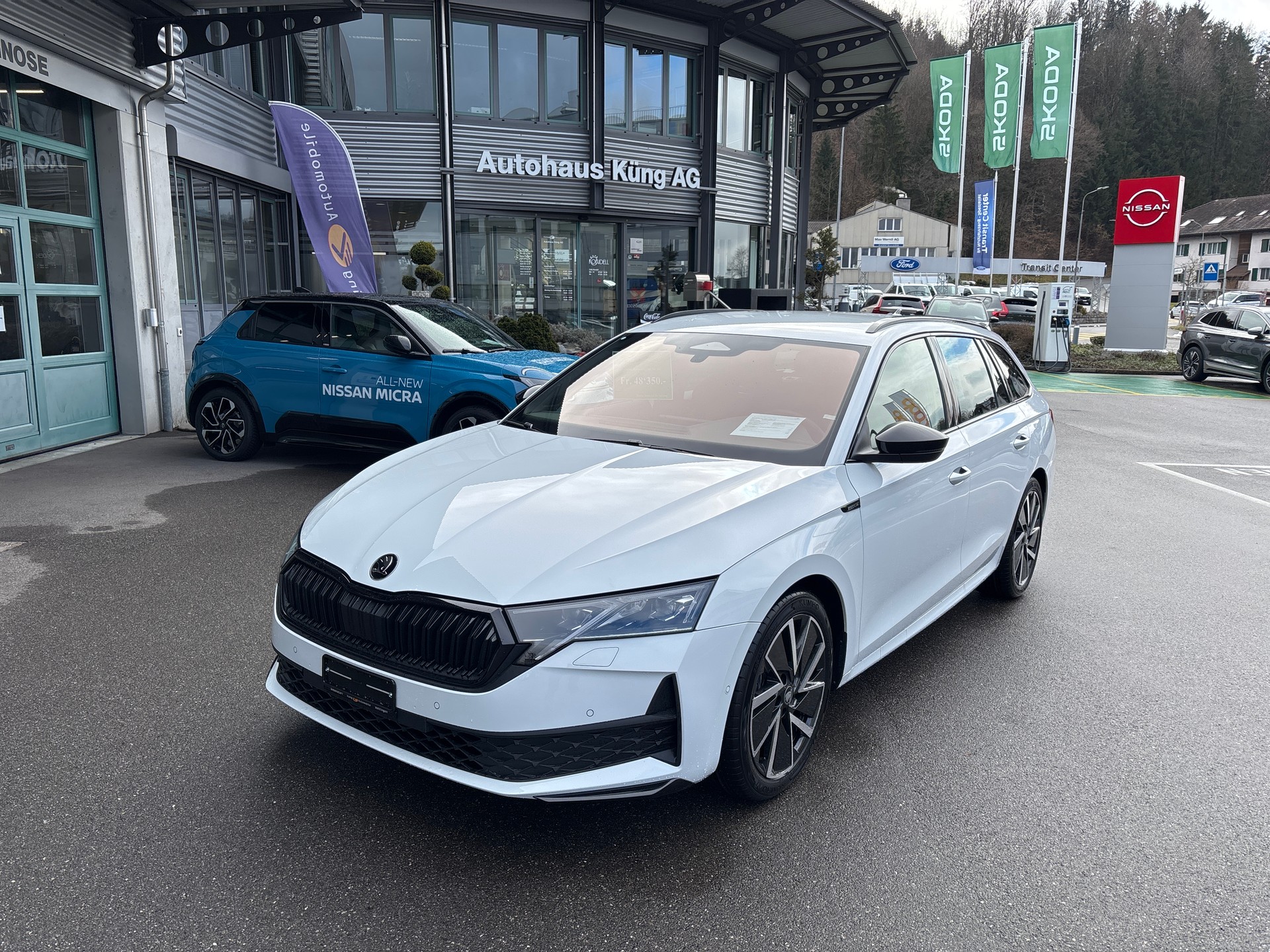 SKODA Octavia Combi 2.0 TSI DSG Dynamic 4x4-image-0