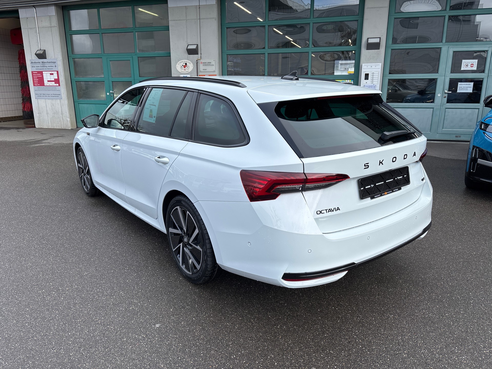 SKODA Octavia Combi 2.0 TSI DSG Dynamic 4x4-image-7