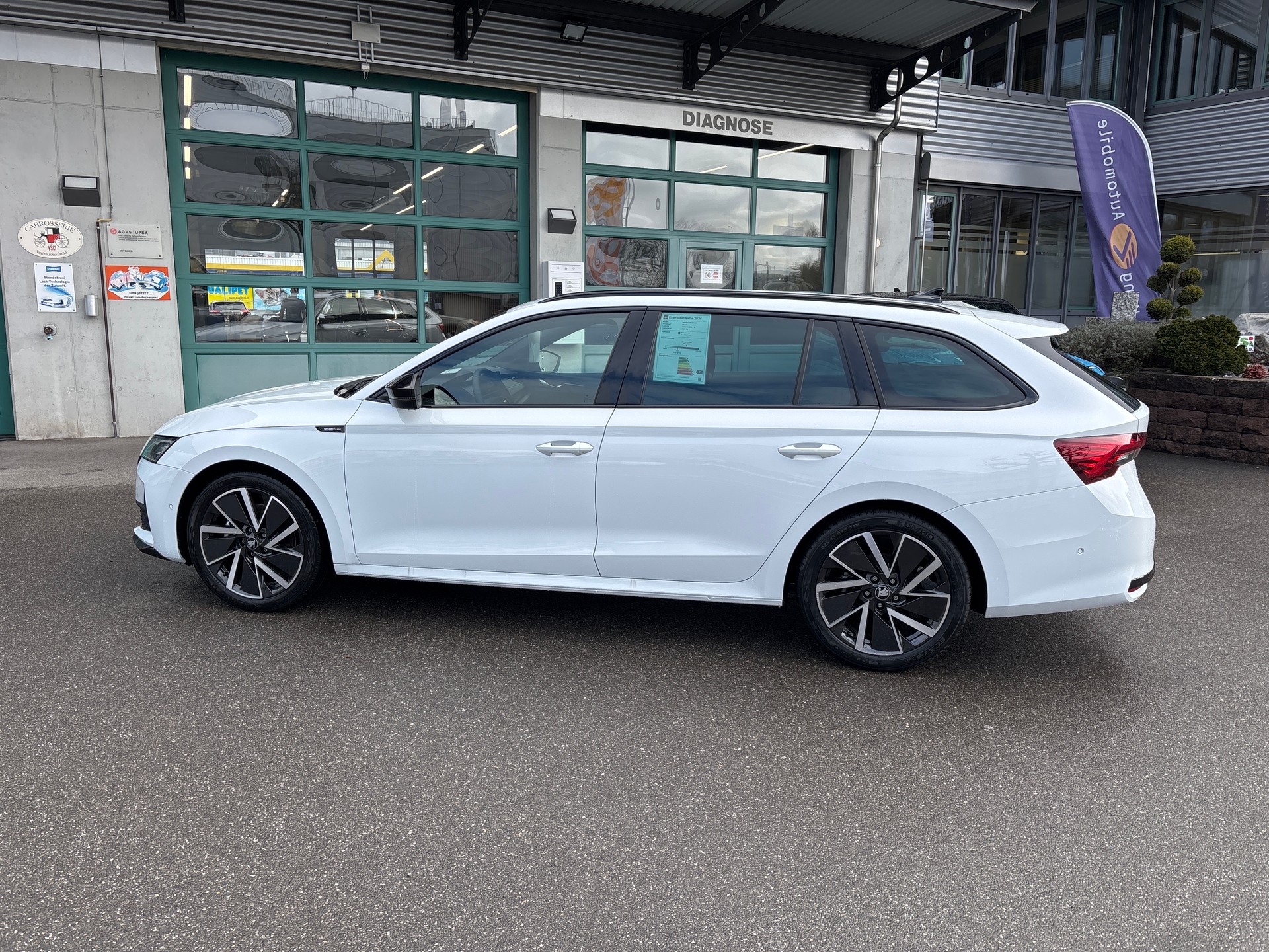 SKODA Octavia Combi 2.0 TSI DSG Dynamic 4x4-image-8