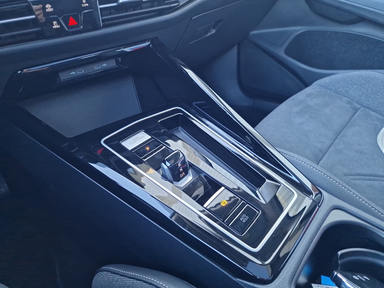 VW Golf Variant 1.5 eTSI mHEV Style DSG Panorama-image-21
