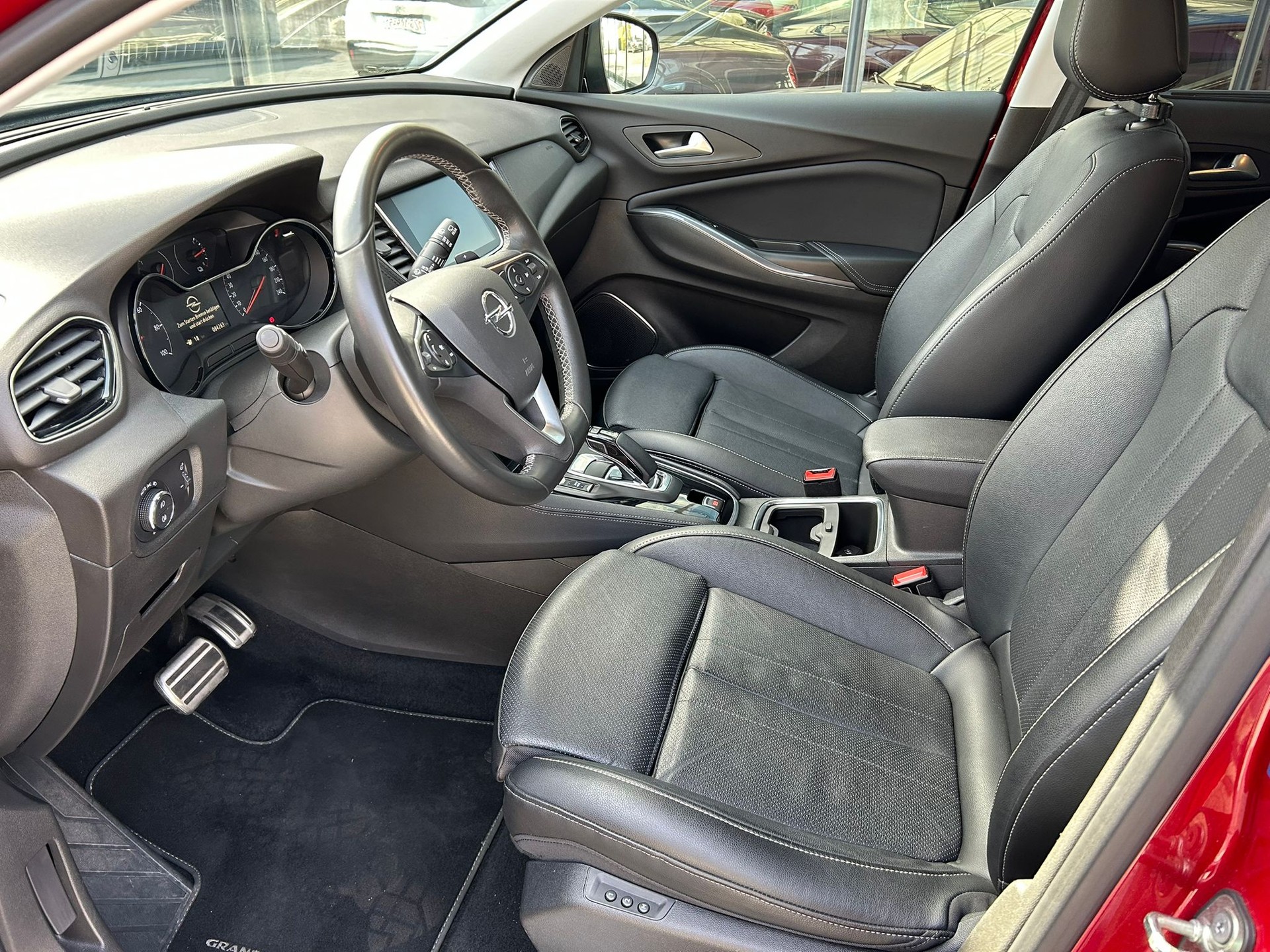 OPEL Grandland X 1.6 Hybrid4 Excellence Automatik-image-6