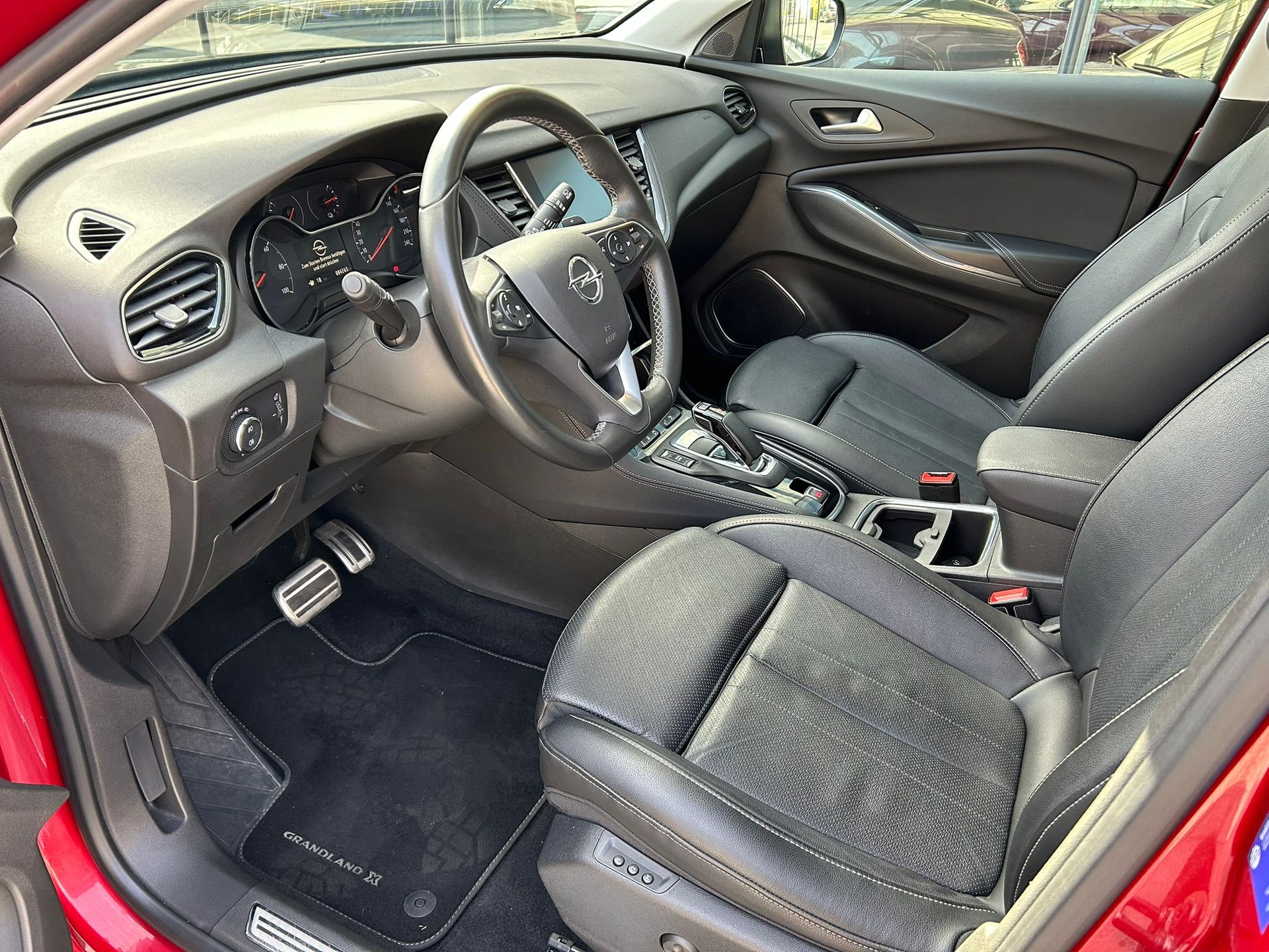 OPEL Grandland X 1.6 Hybrid4 Excellence Automatik-image-5