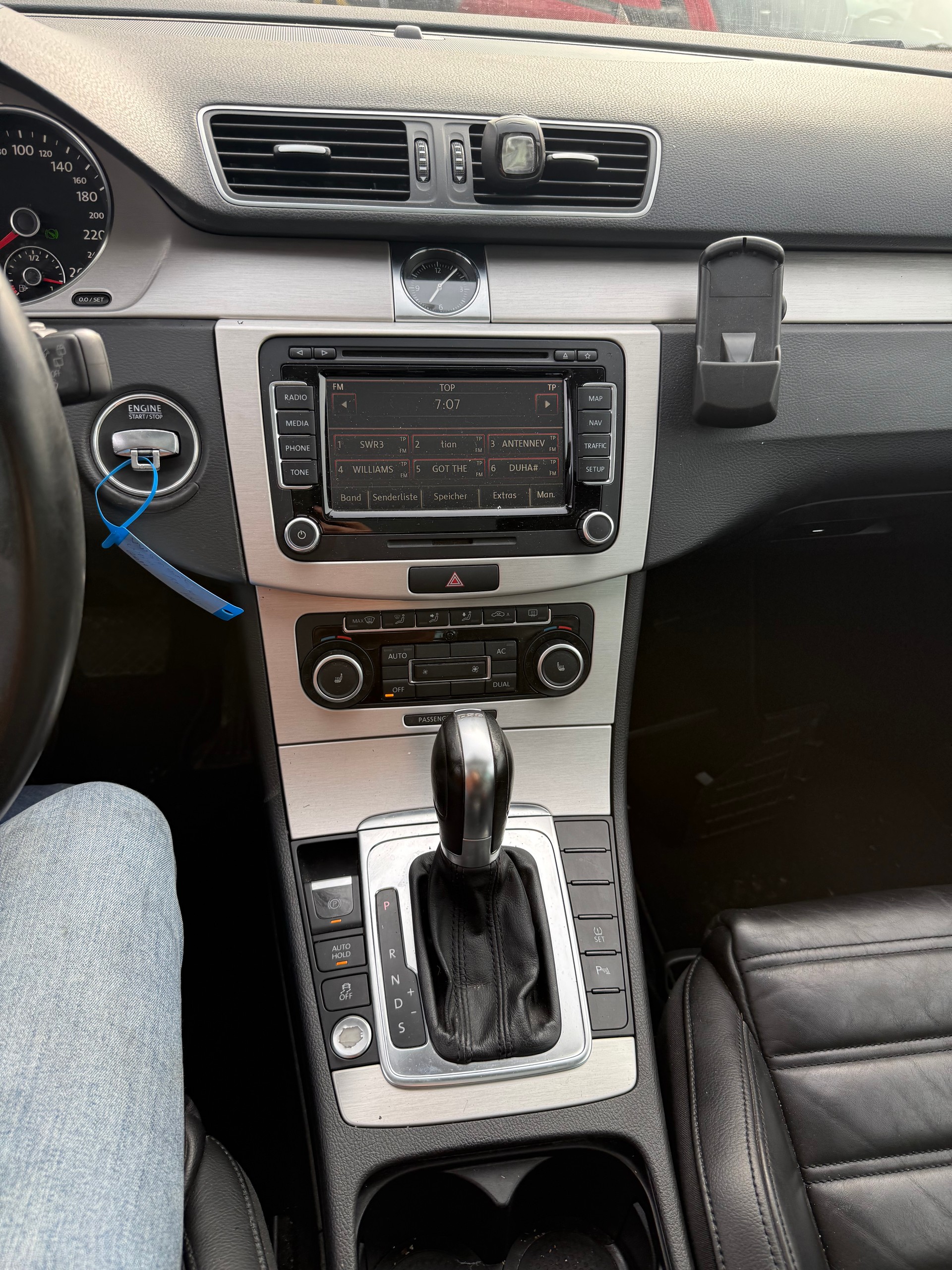 VW Passat Variant 1.8 TSI Comfortline DSG-image-13