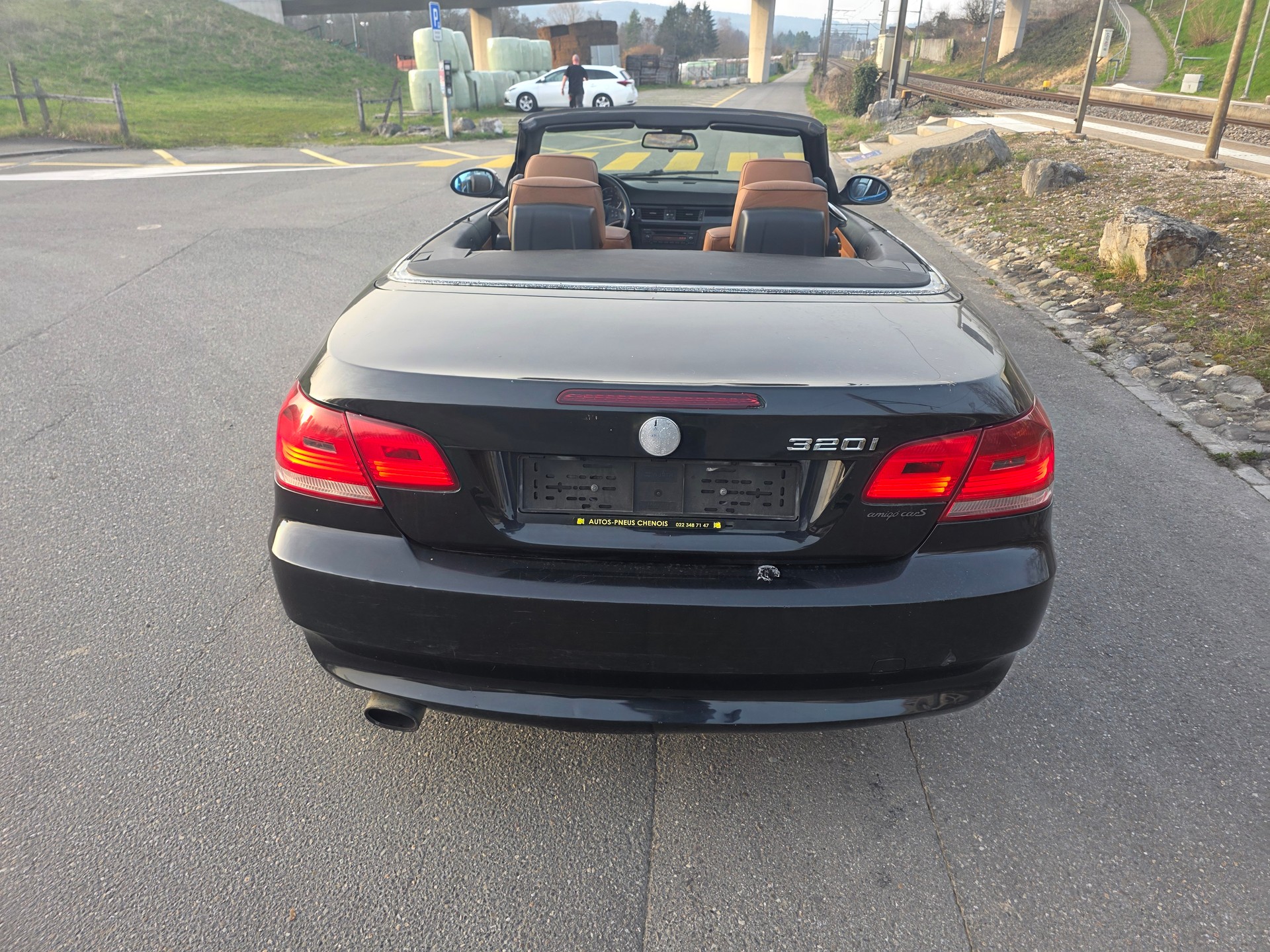 BMW 320Ci Cabriolet-image-4