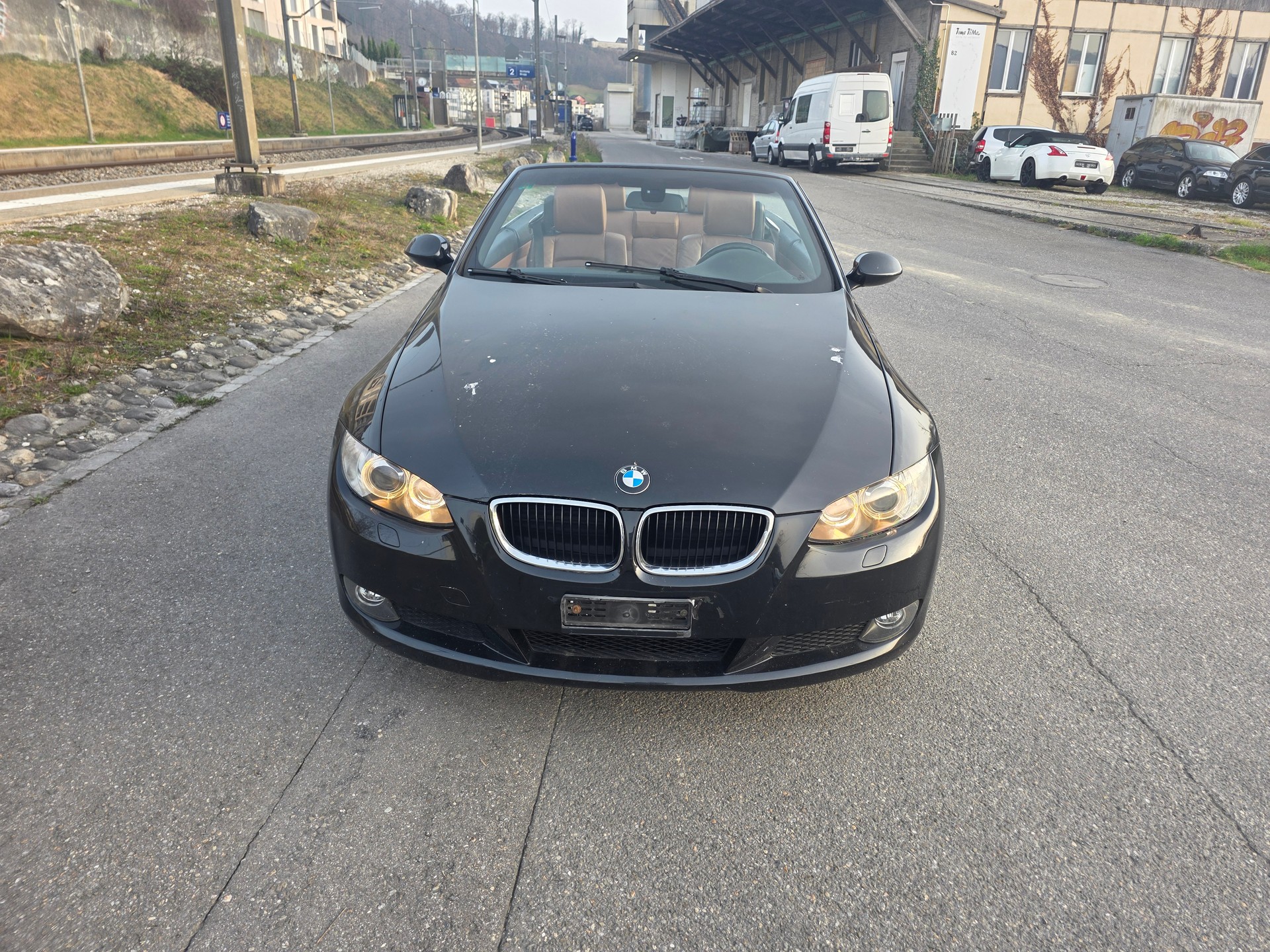 BMW 320Ci Cabriolet-image-1