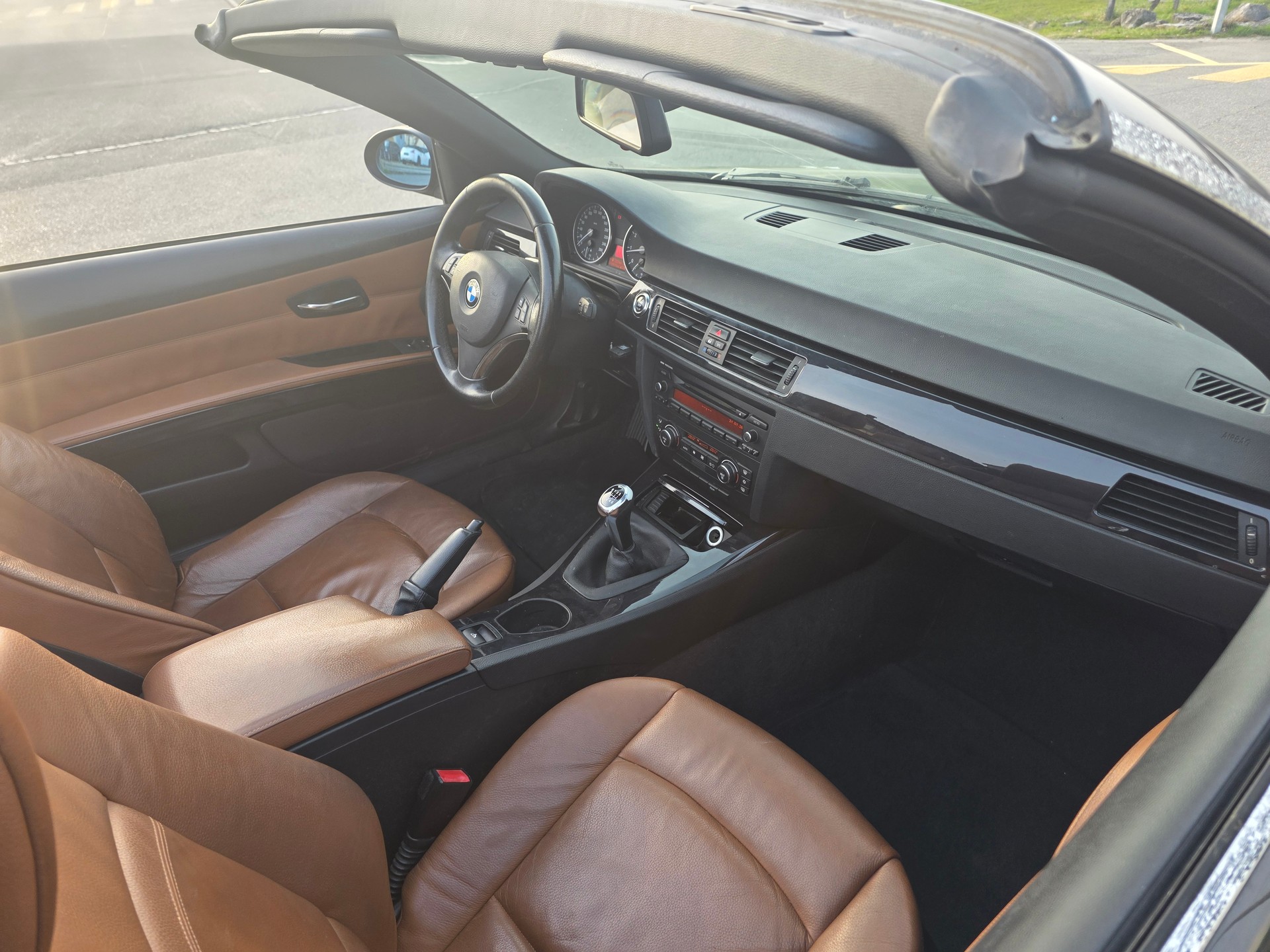 BMW 320Ci Cabriolet-image-8