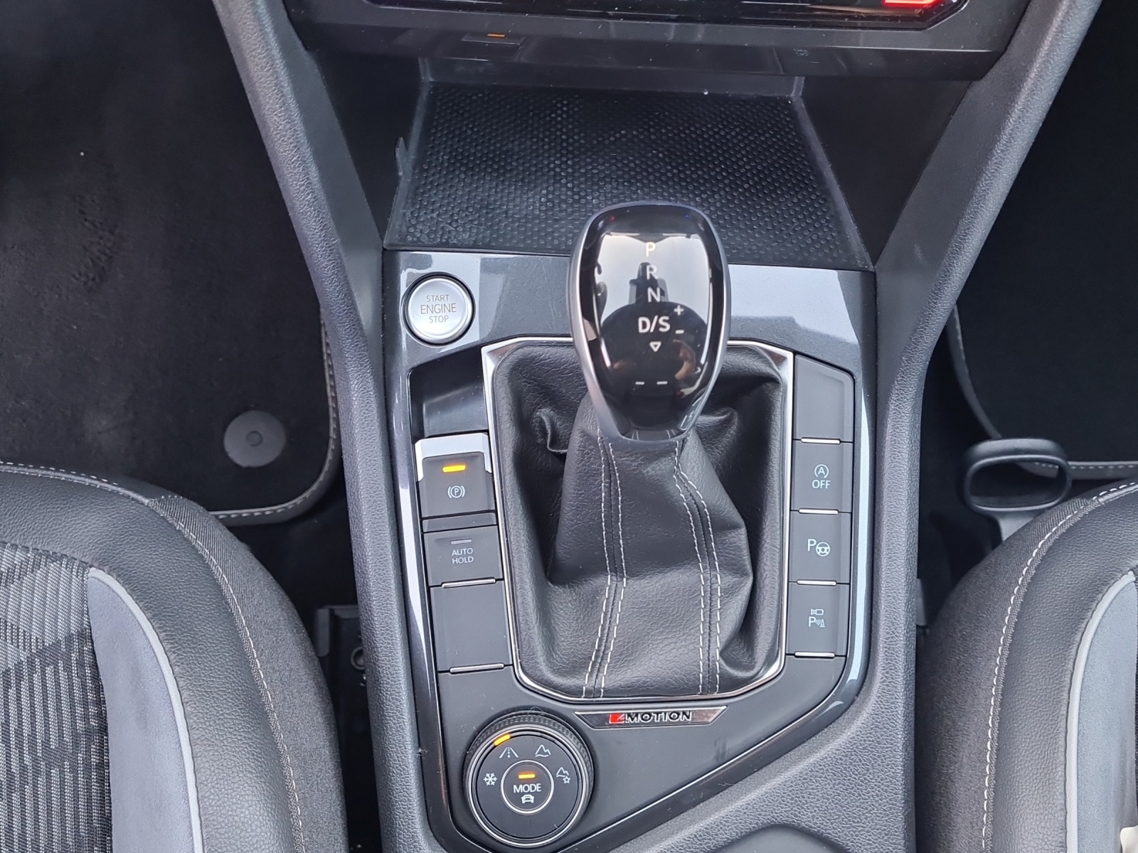 VW Tiguan Allspace 2.0TSI R-Line 4Motion DSG-image-12