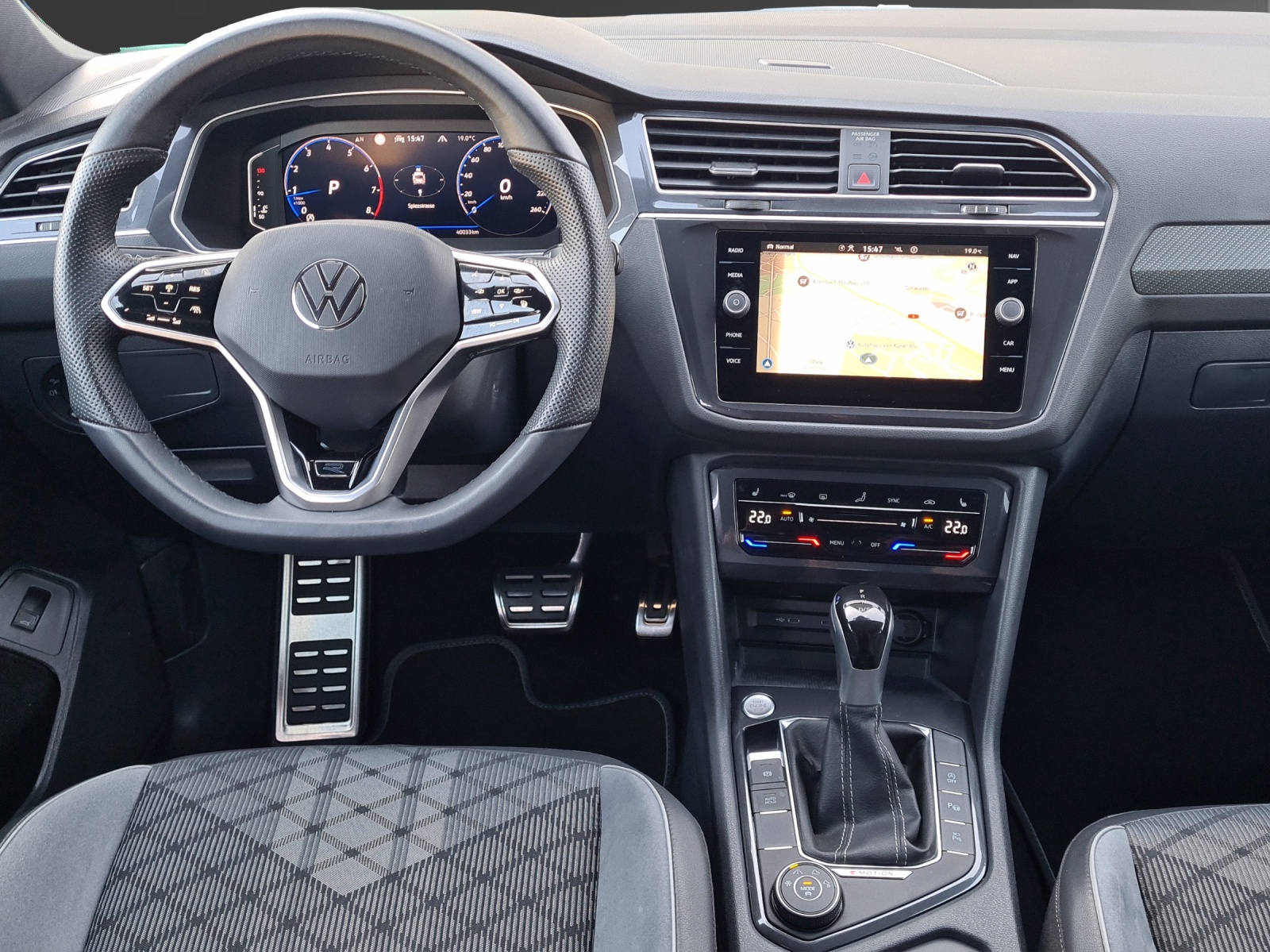 VW Tiguan Allspace 2.0TSI R-Line 4Motion DSG-image-7