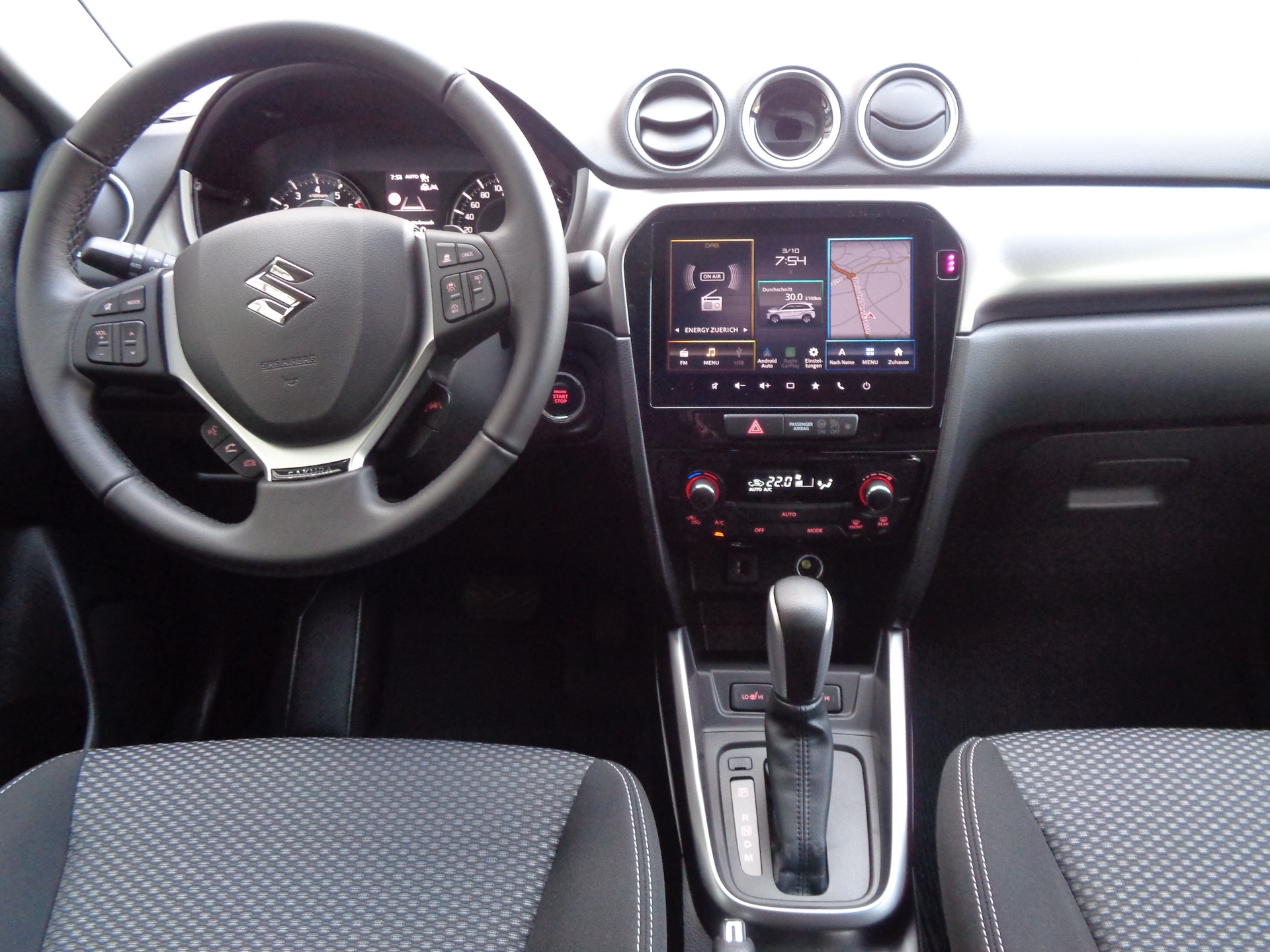 SUZUKI Vitara 1.4 Boosterjet Sakura 4x4 Hybrid Automatic-image-9