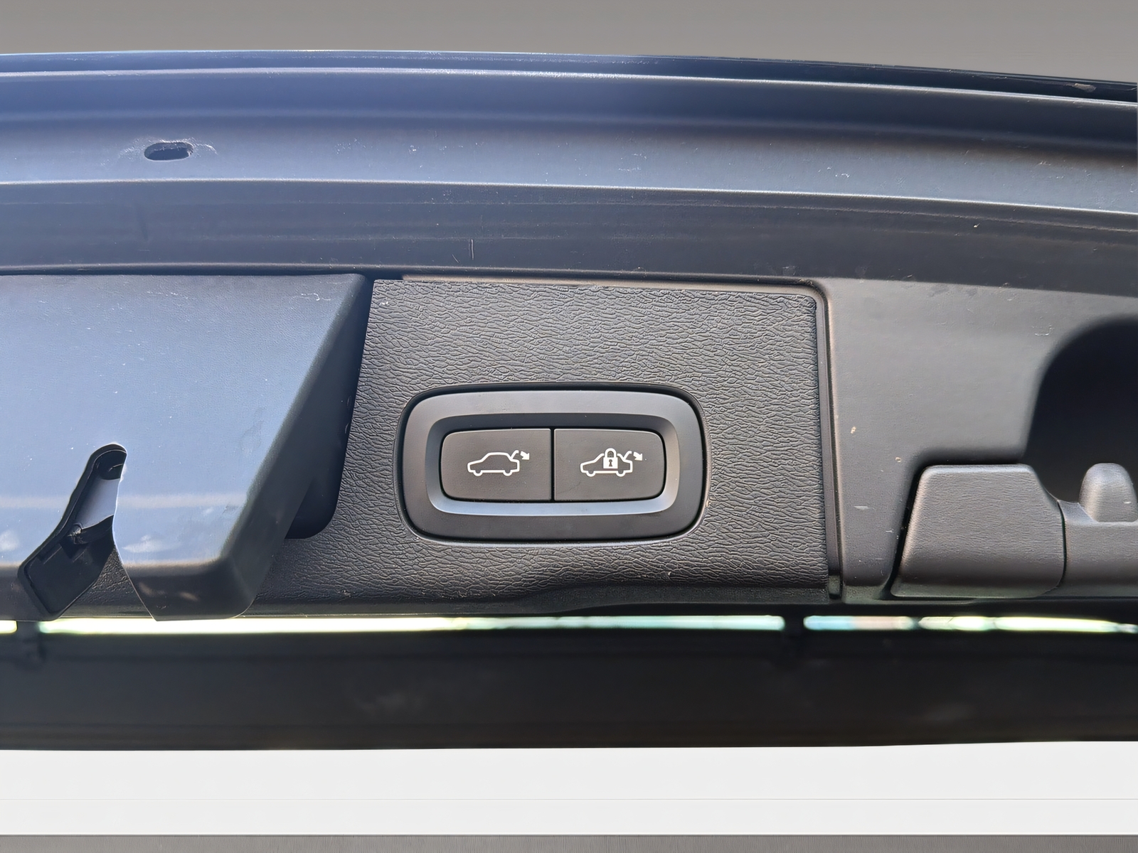 VOLVO XC60 2.0 T6 TE Inscription Expression eAWD-image-20