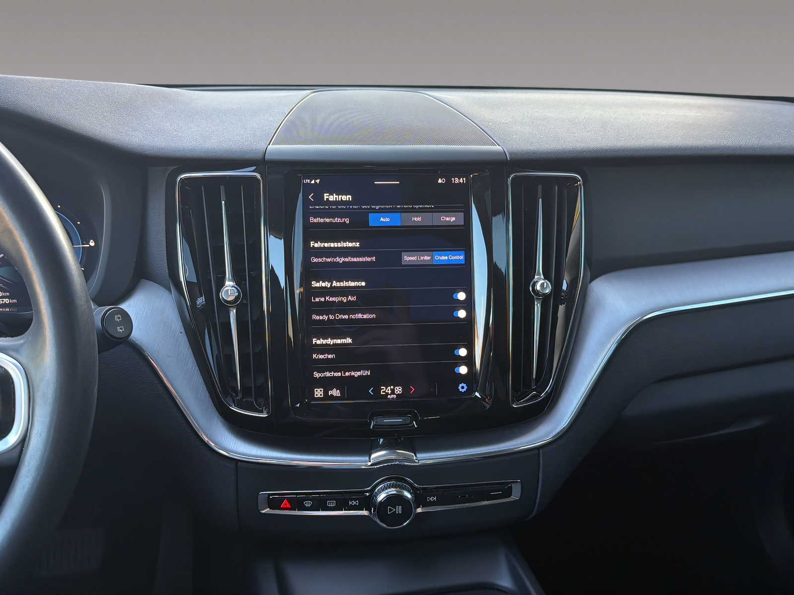 VOLVO XC60 2.0 T6 TE Inscription Expression eAWD-image-16
