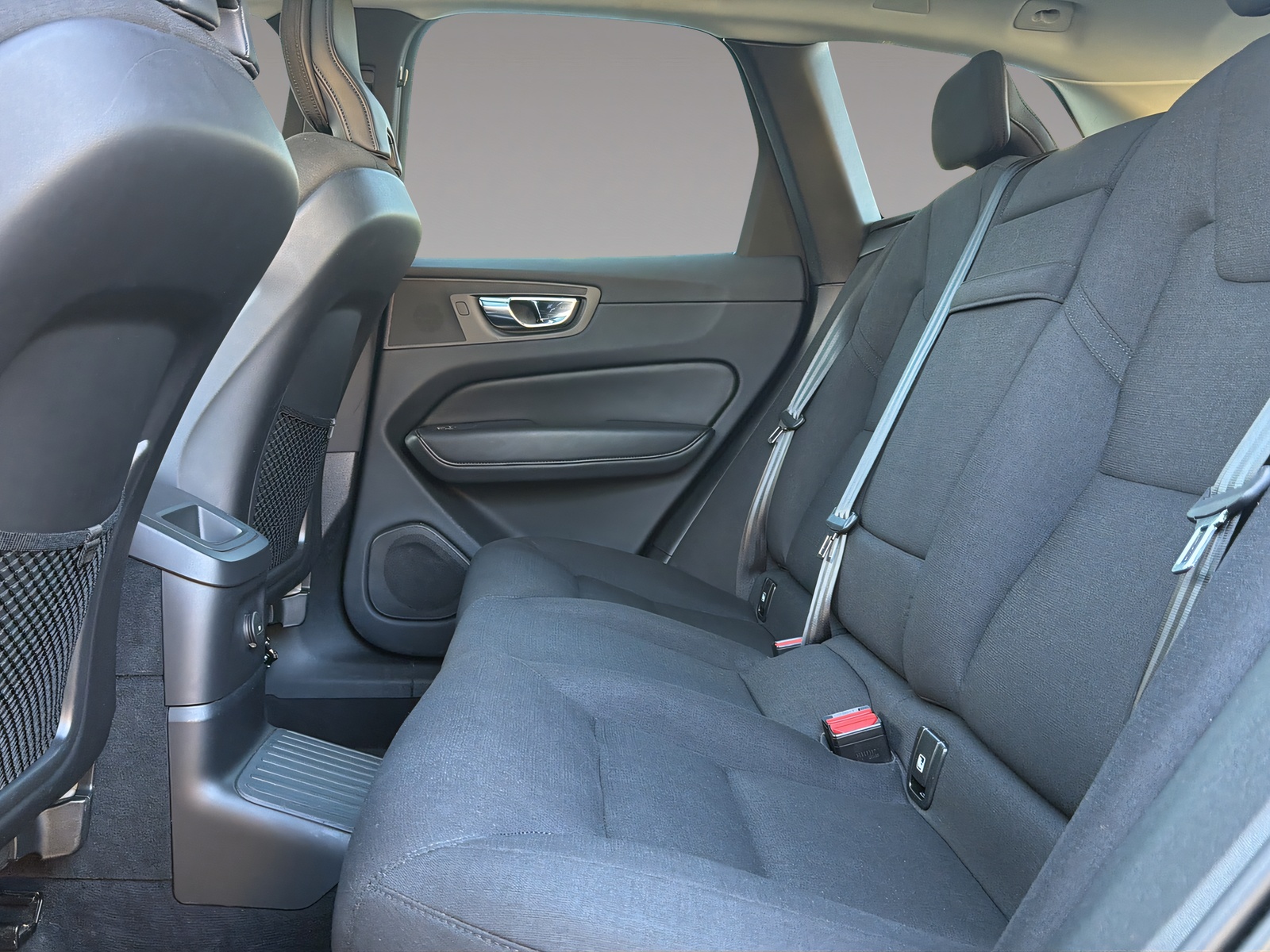 VOLVO XC60 2.0 T6 TE Inscription Expression eAWD-image-18