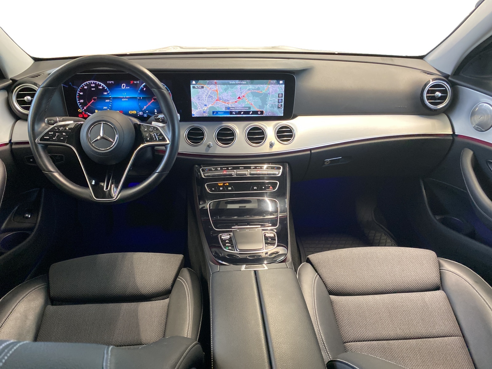 MERCEDES-BENZ E 220 d Avantgarde-image-8