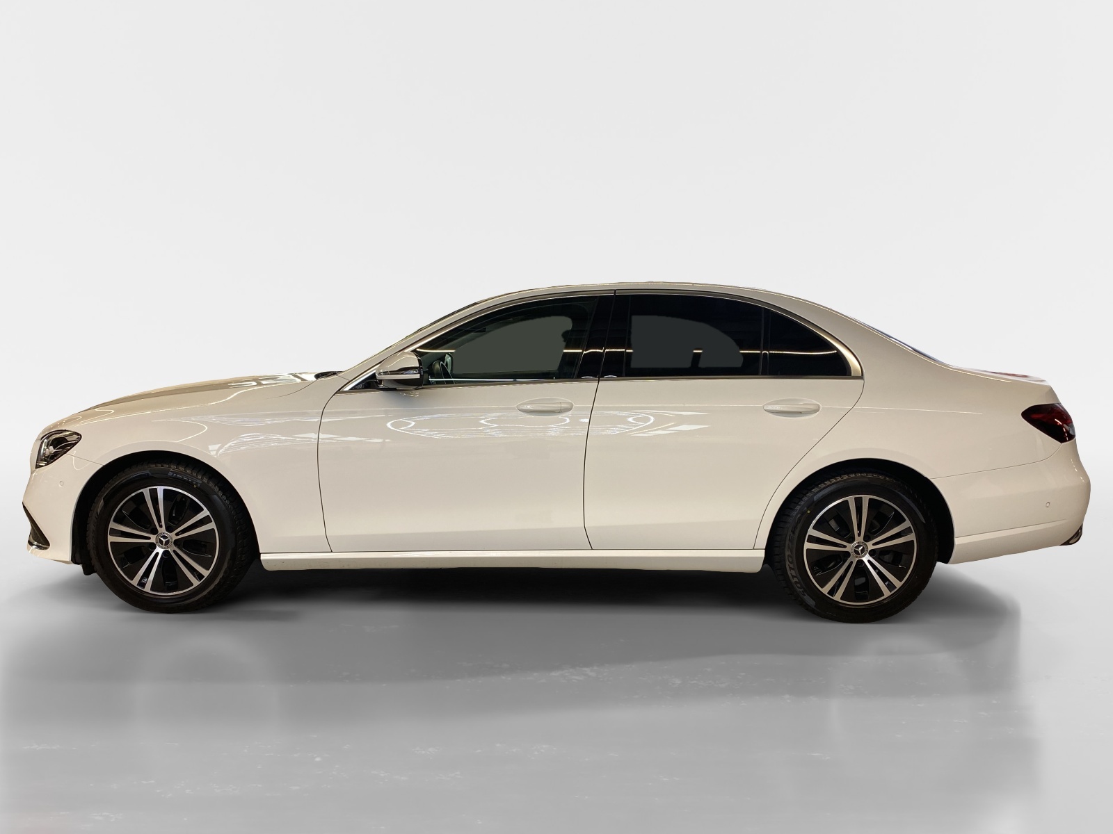 MERCEDES-BENZ E 220 d Avantgarde-image-2