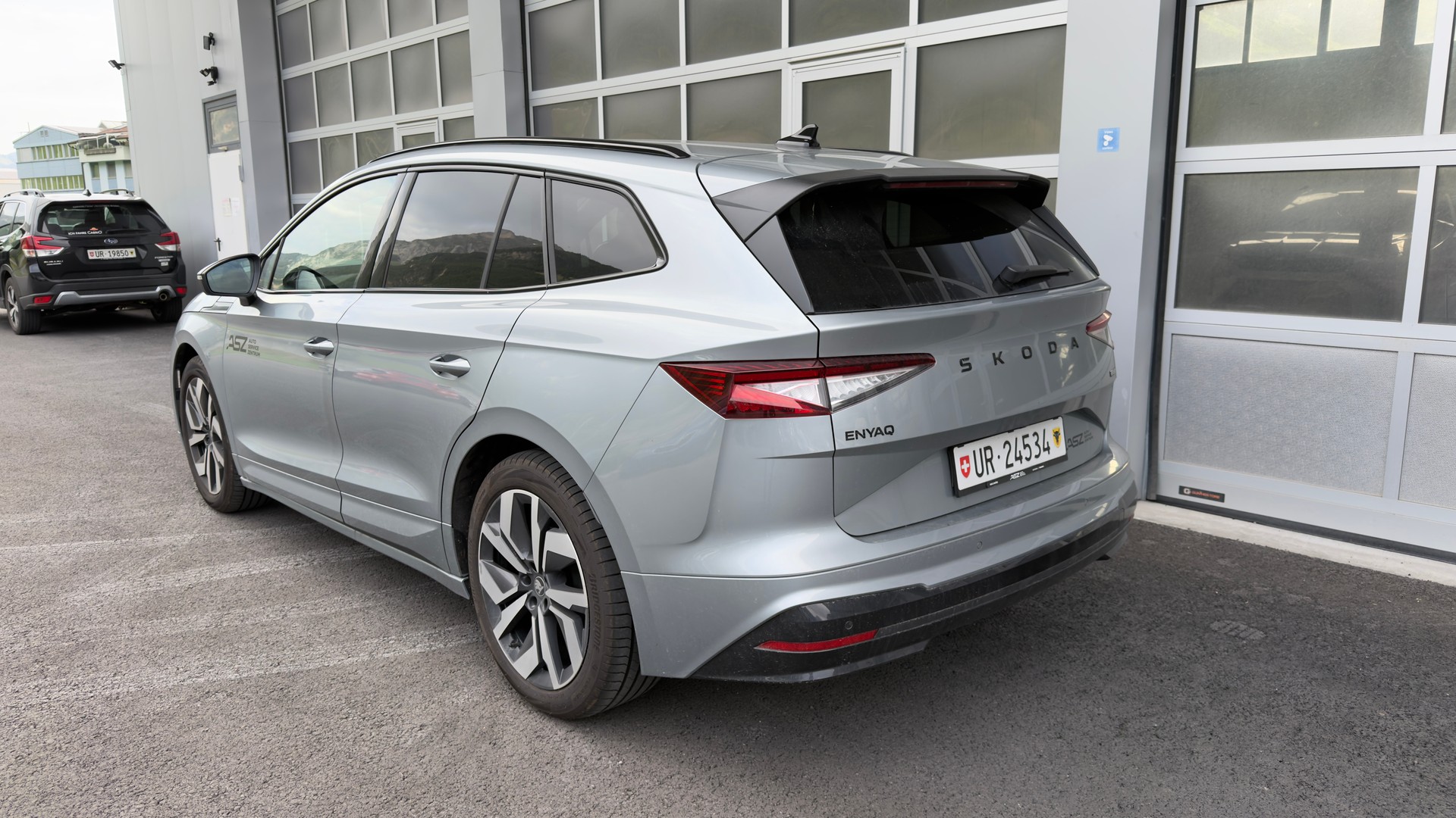 SKODA Enyaq 85x SportLine-image-1