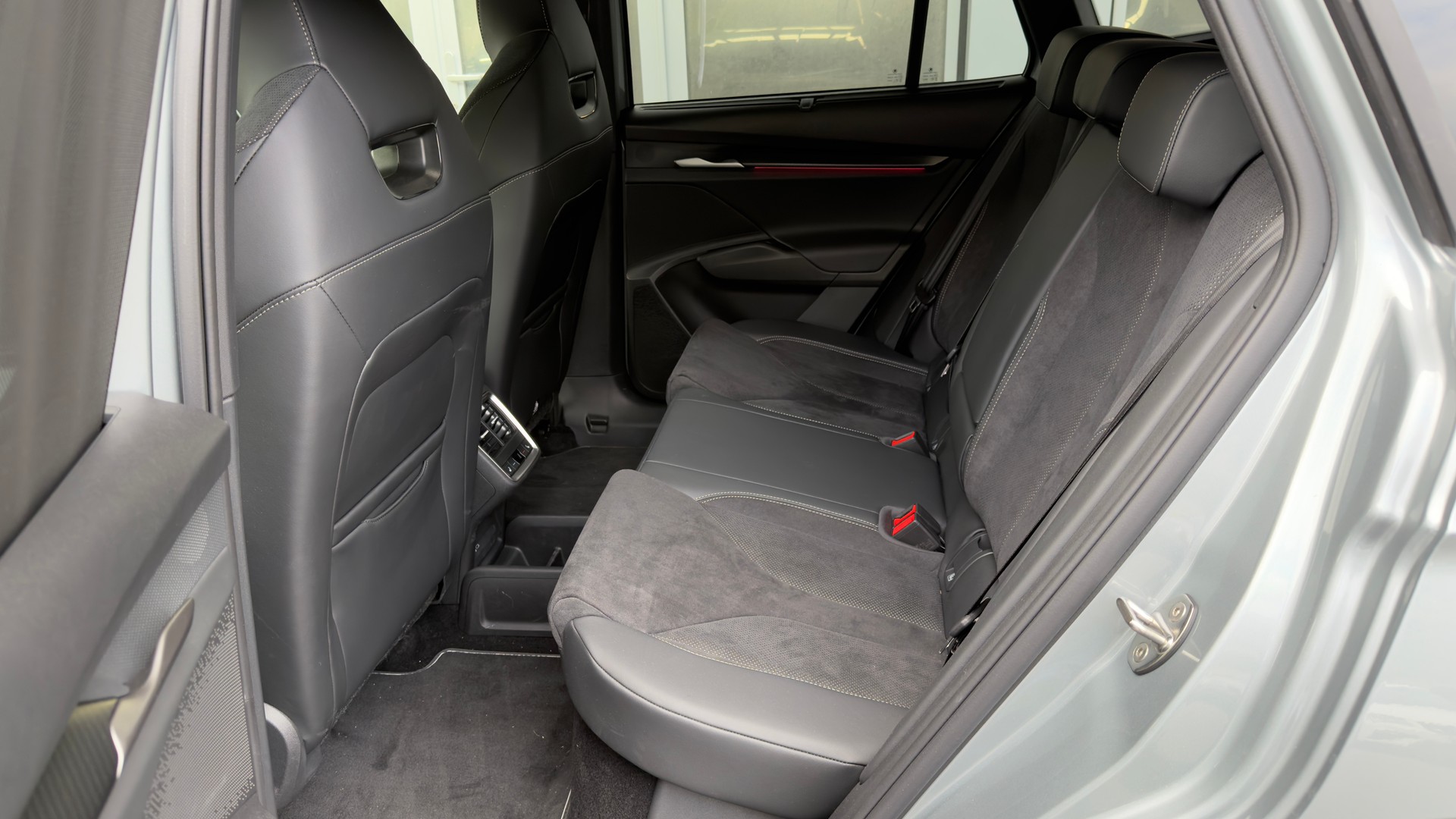 SKODA Enyaq 85x SportLine-image-7