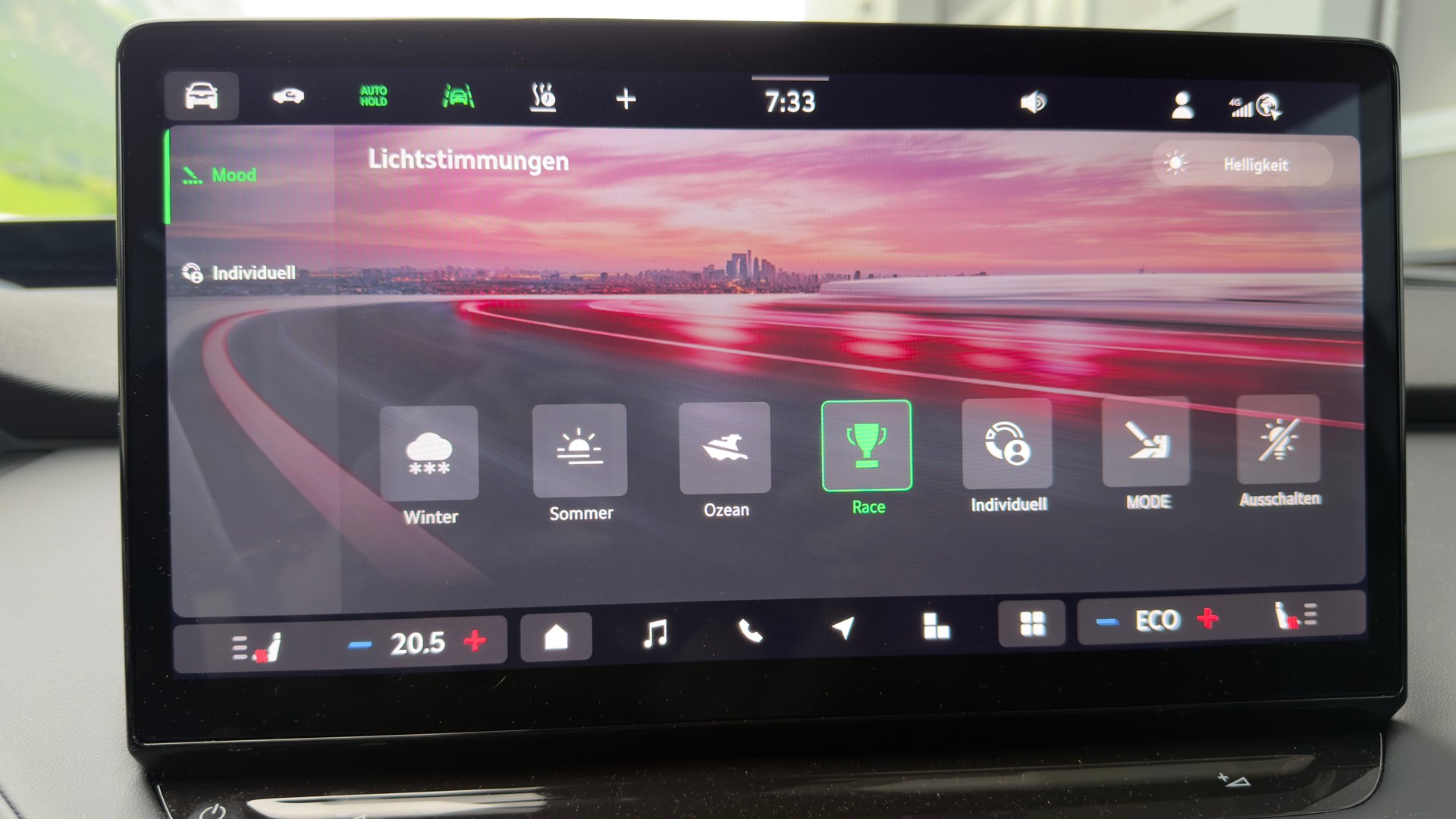 SKODA Enyaq 85x SportLine-image-14
