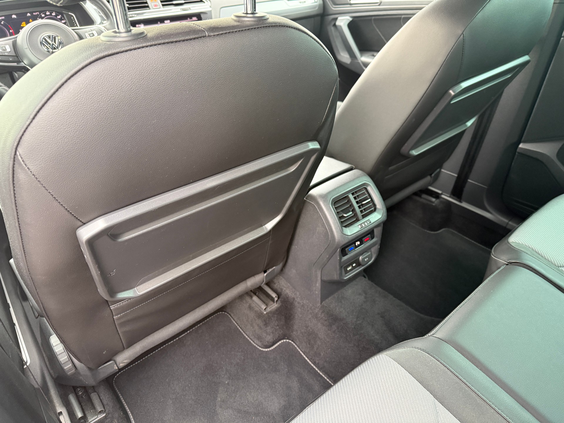 VW Tiguan 2.0 TDI SCR Highline 4Motion DSG-image-18